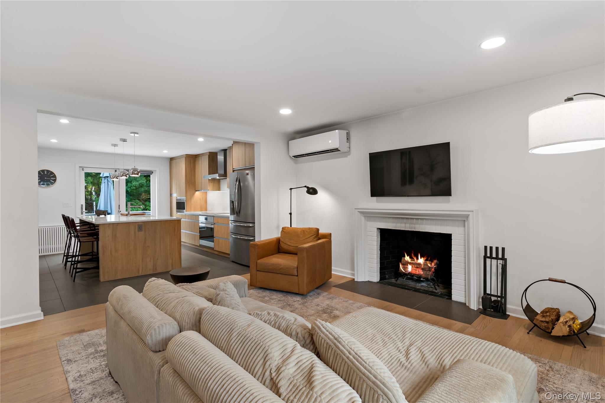 16 Brook Street Property Photo 4