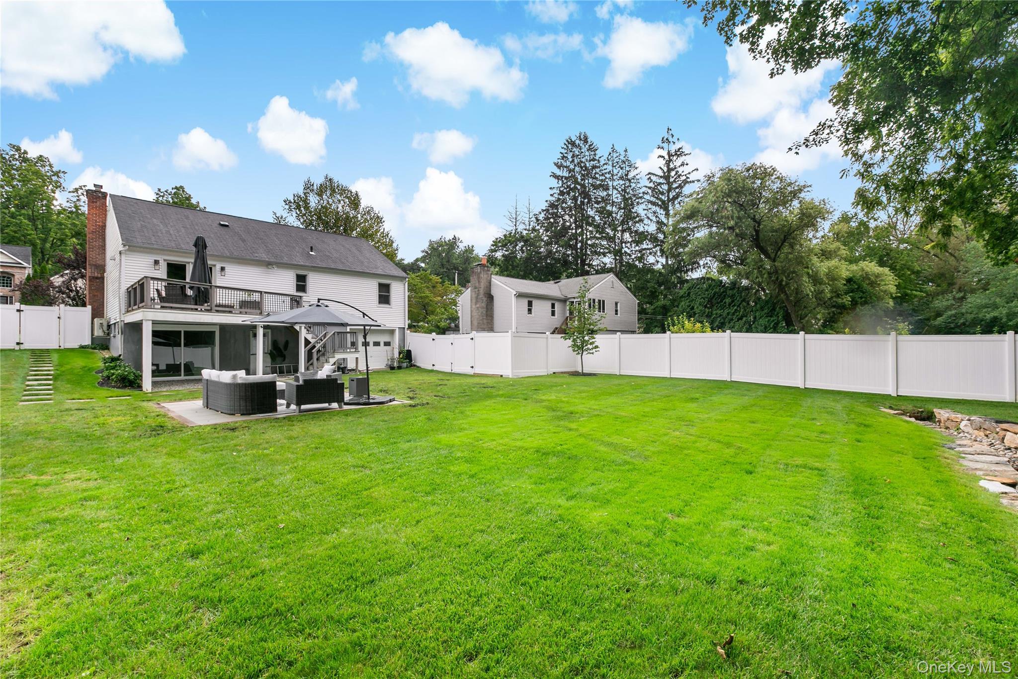 16 Brook Street Property Photo 18