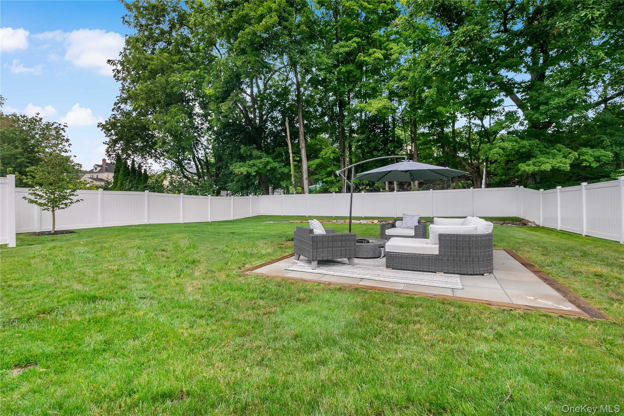 16 Brook Street Property Photo 19