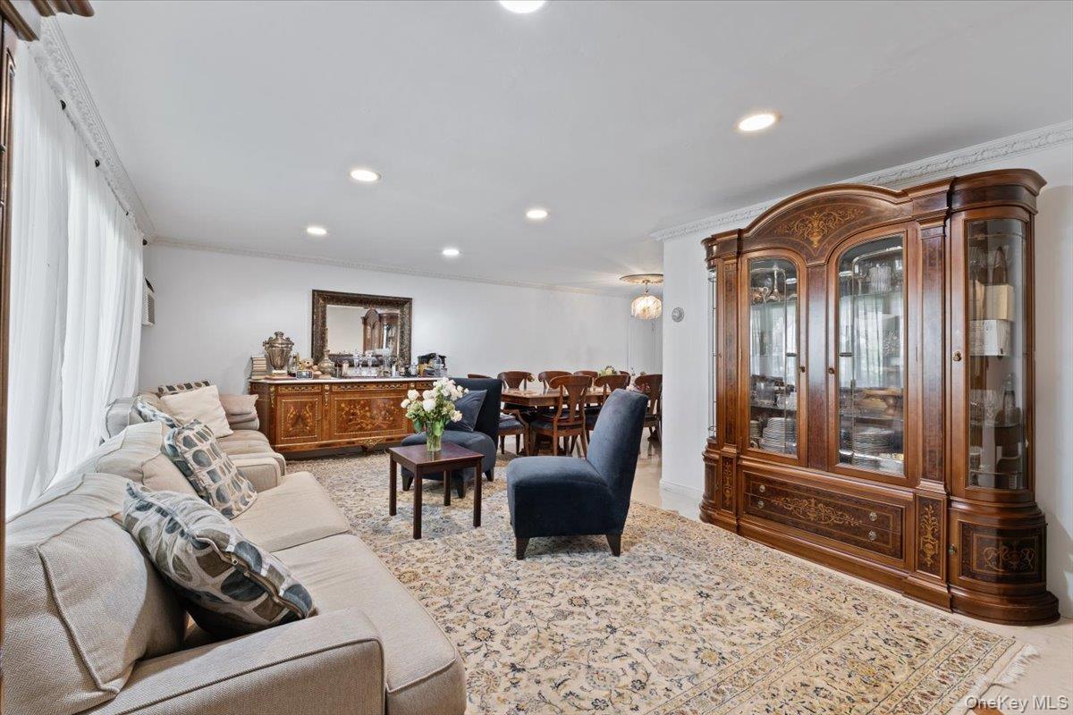 25 Bentley Road Property Photo 4