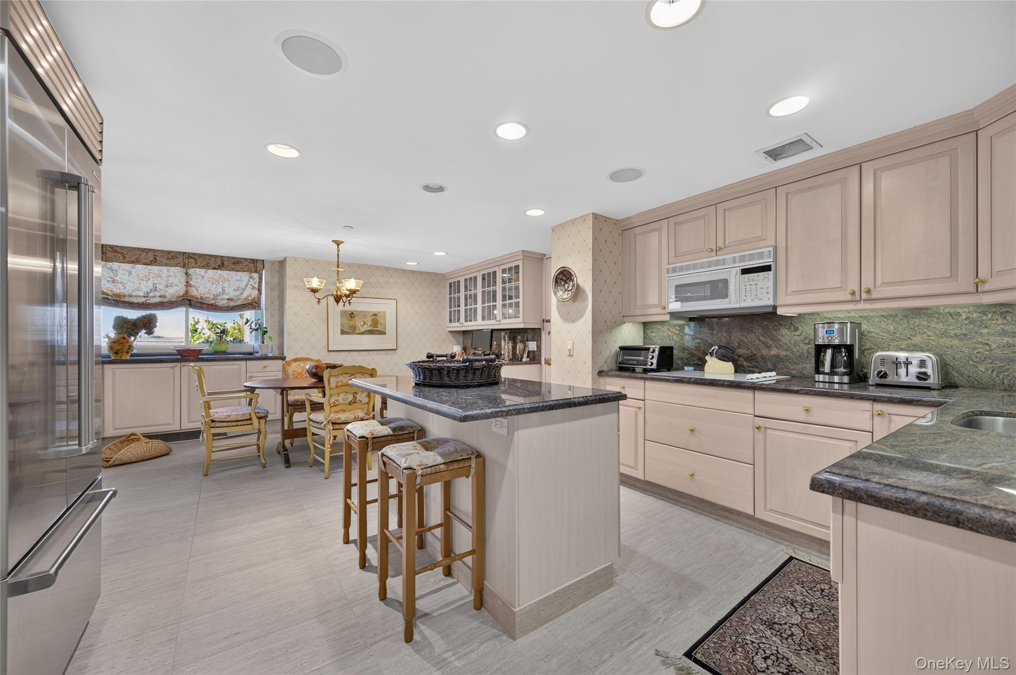 111 Cherry Valley Avenue Ph4 Property Photo 12