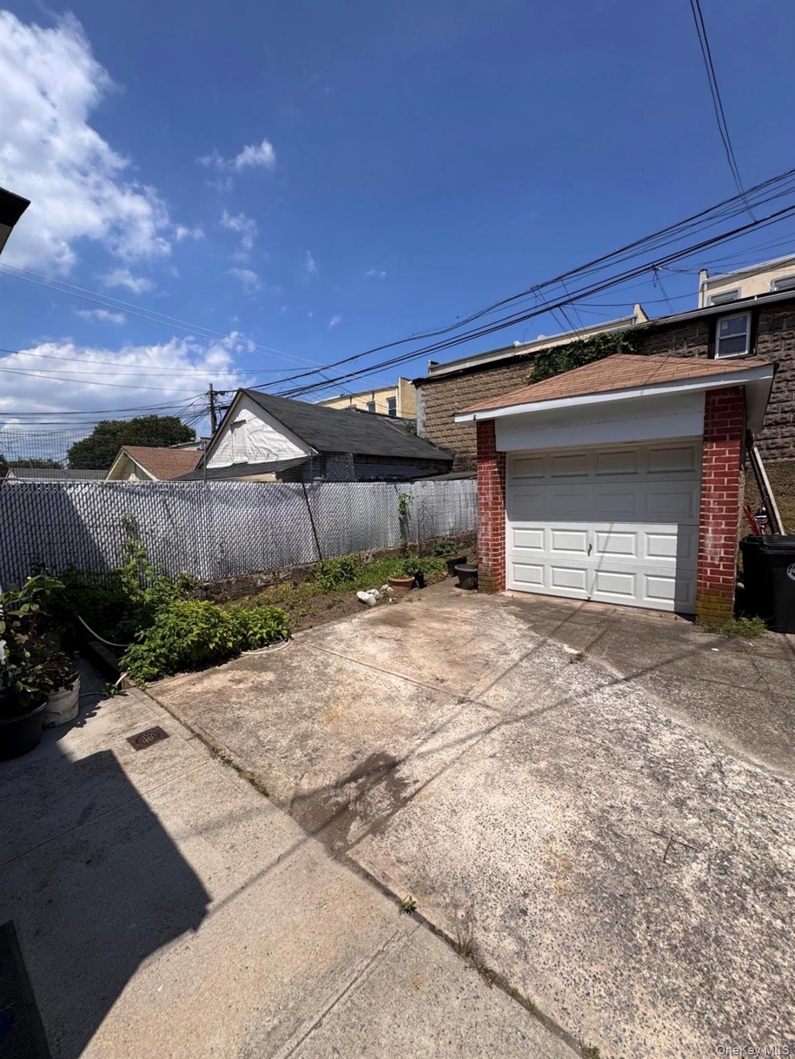 3127 84th Street Property Photo 4