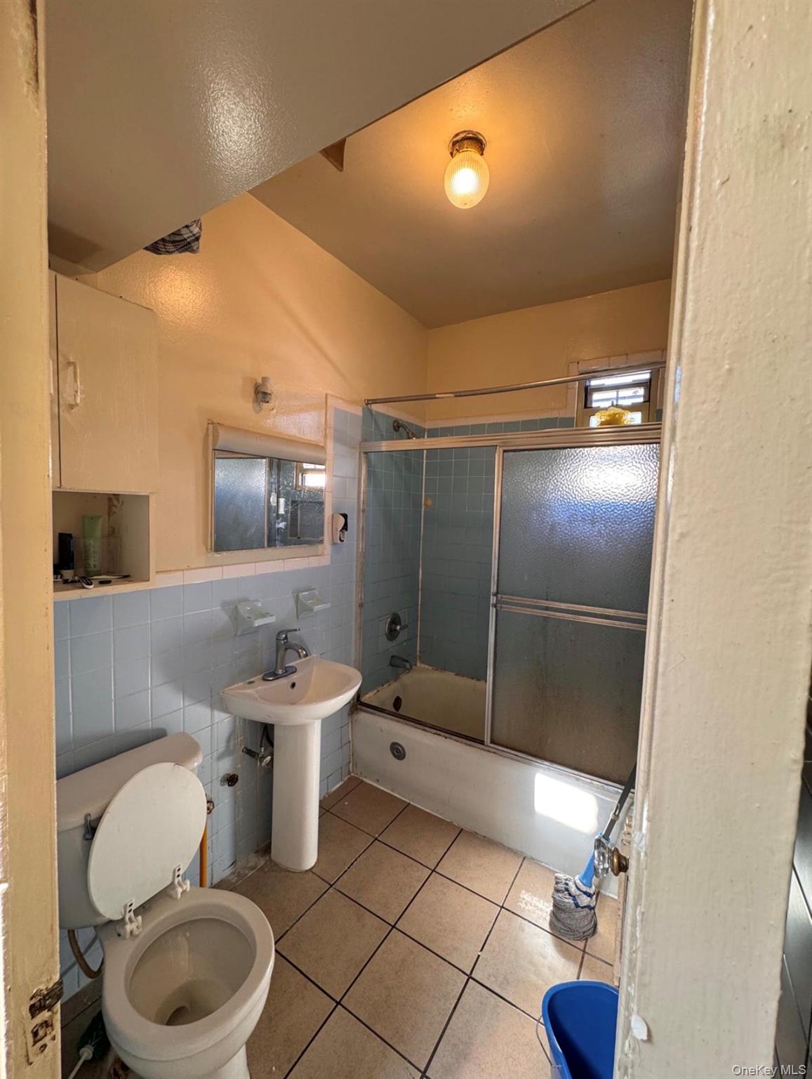 3127 84th Street Property Photo 11