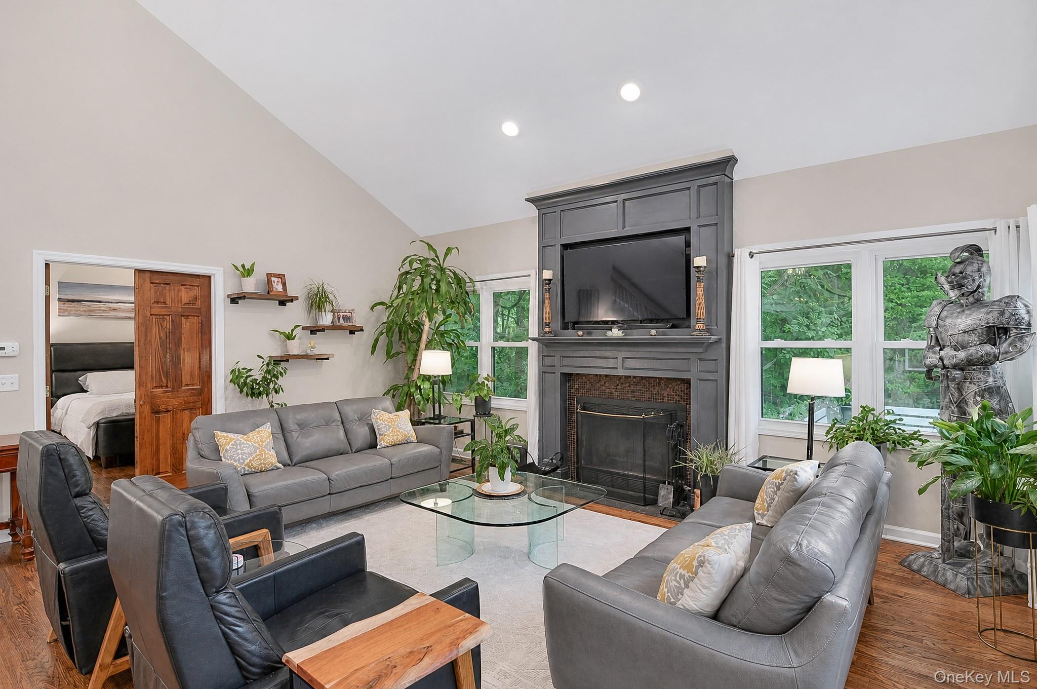 11 Coach Hill Drive Danbury, Ct Property Photo 6