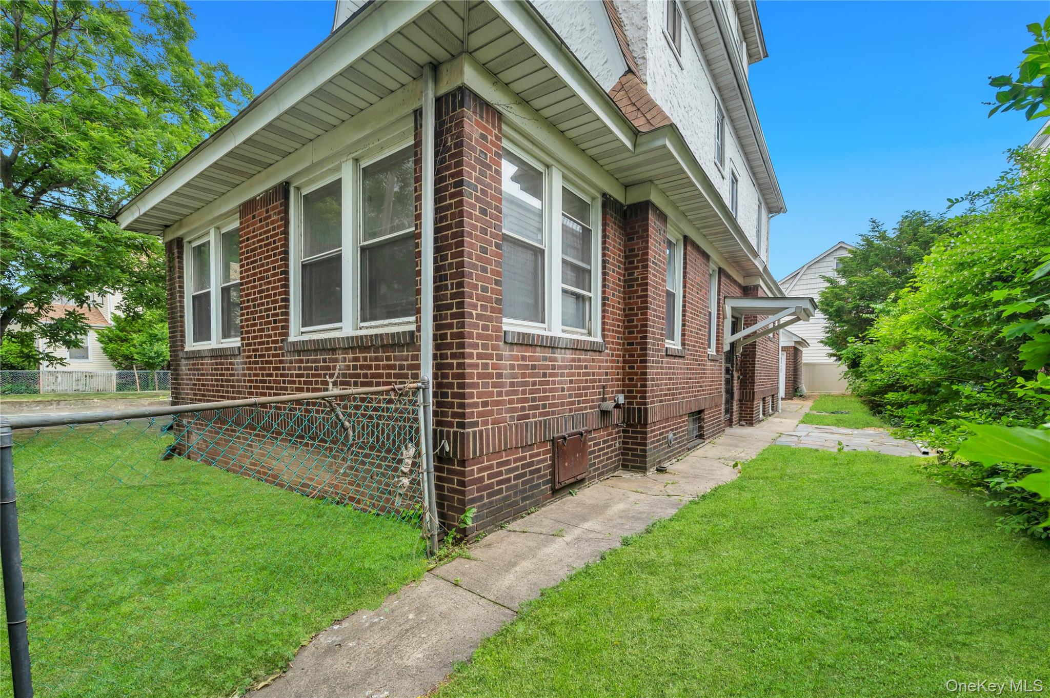 104-04 202nd Street Property Photo 4