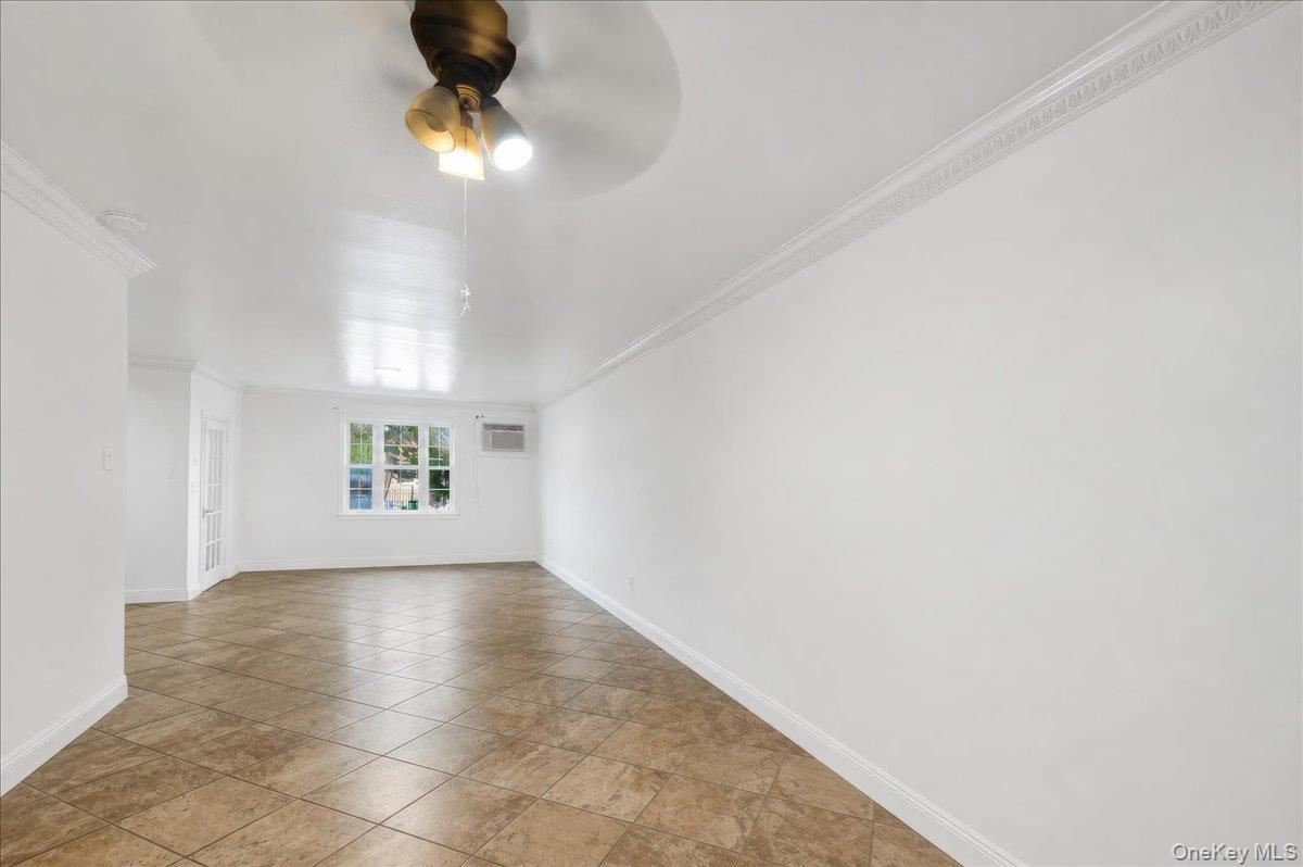 308 W 234th Street Property Photo 4