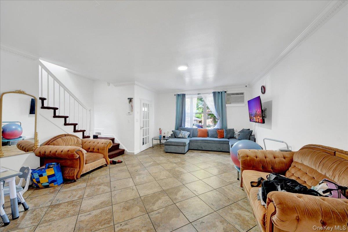 308 W 234th Street Property Photo 5