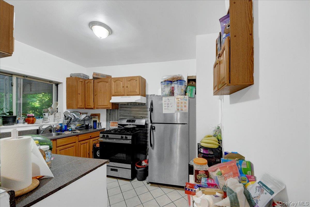308 W 234th Street Property Photo 16