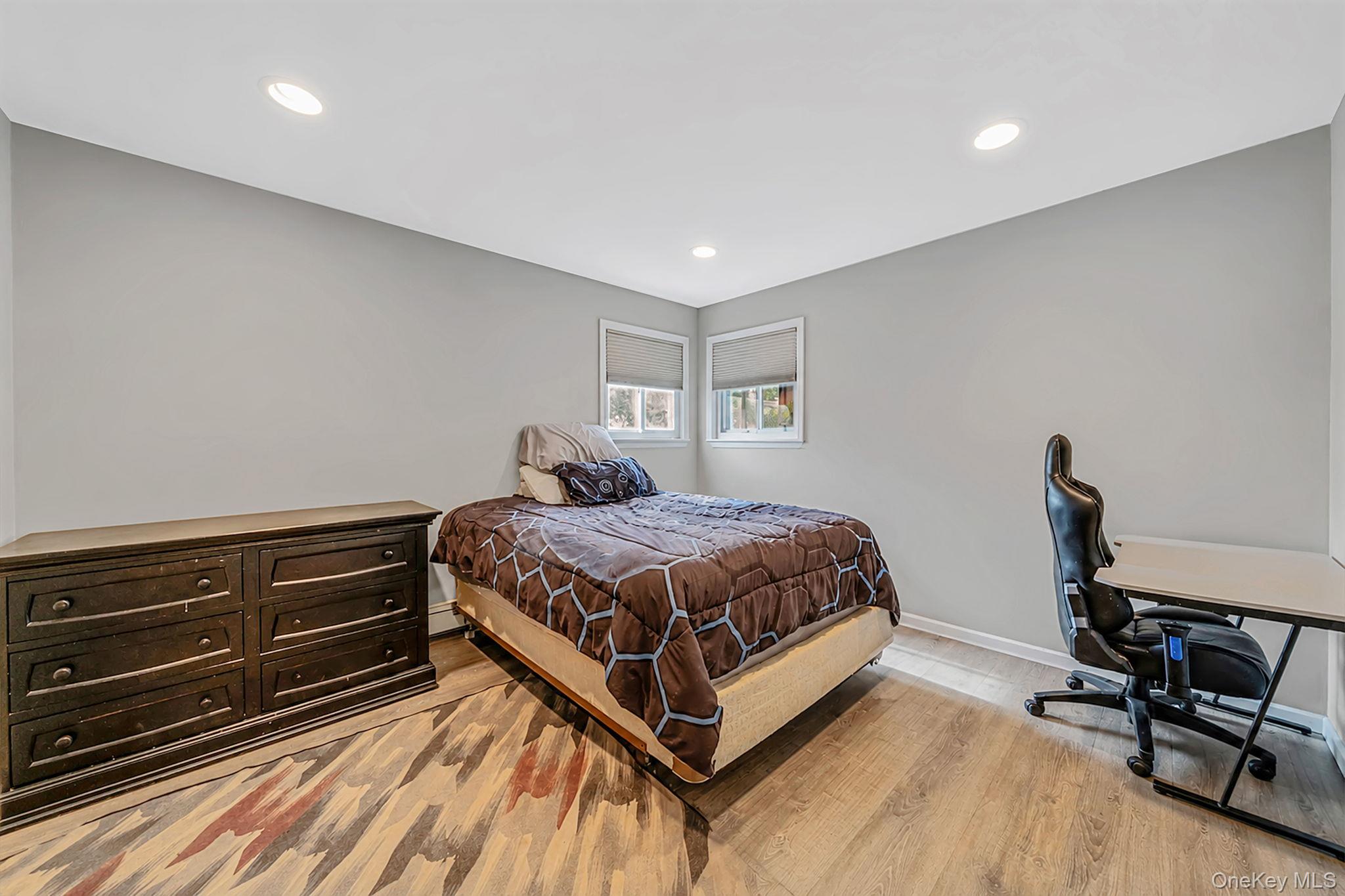 86 Creighton Avenue Property Photo 16