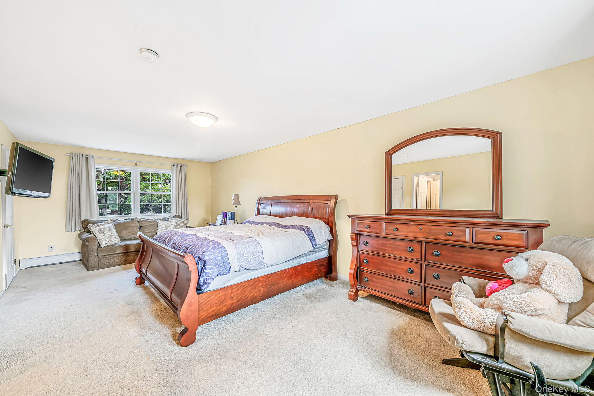 86 Creighton Avenue Property Photo 22