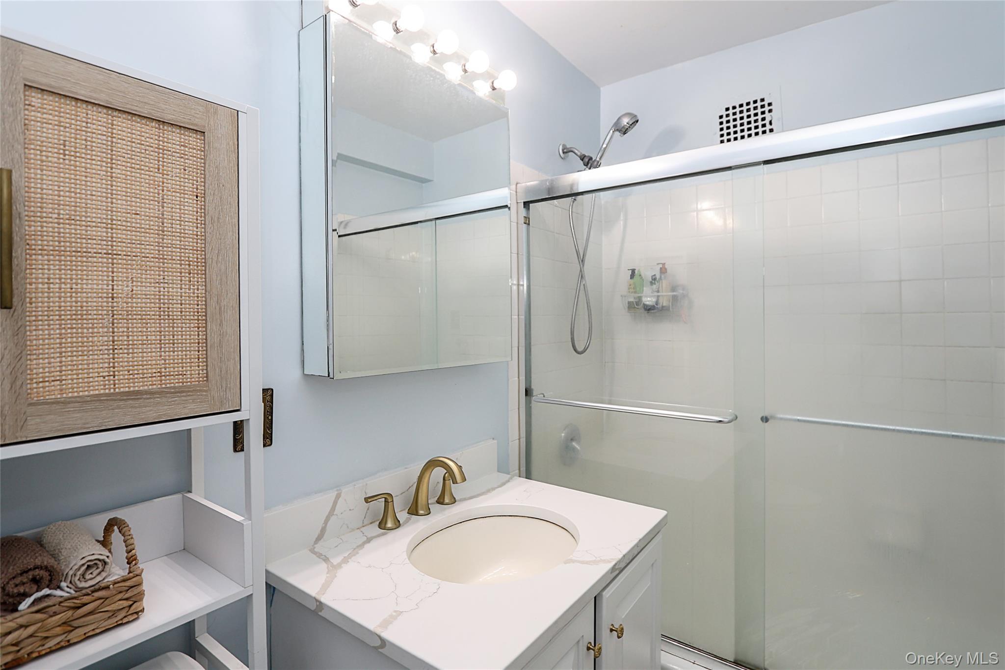 100 Lincoln Avenue 3d Property Photo 18