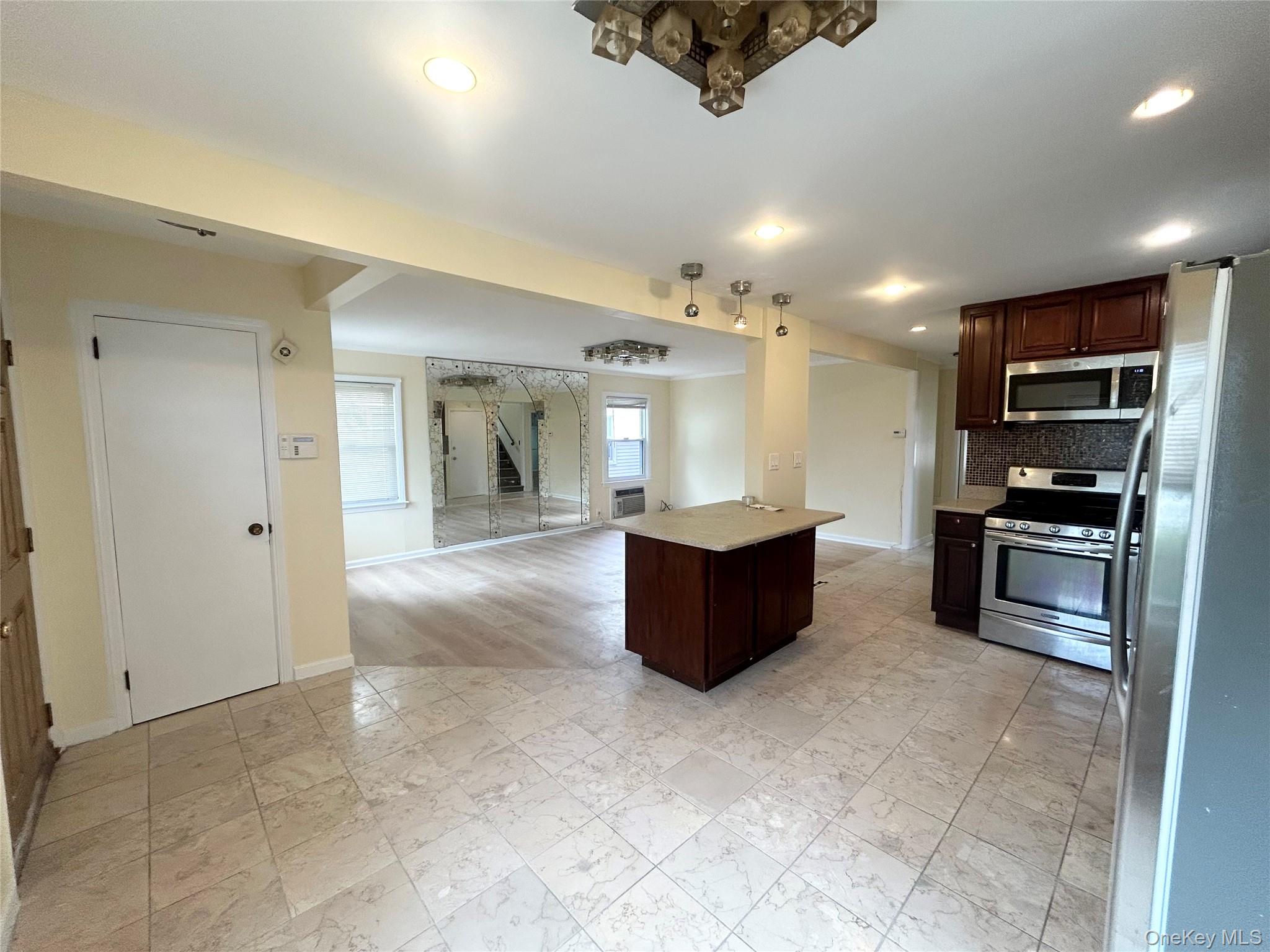 7630 266th Street Property Photo 8