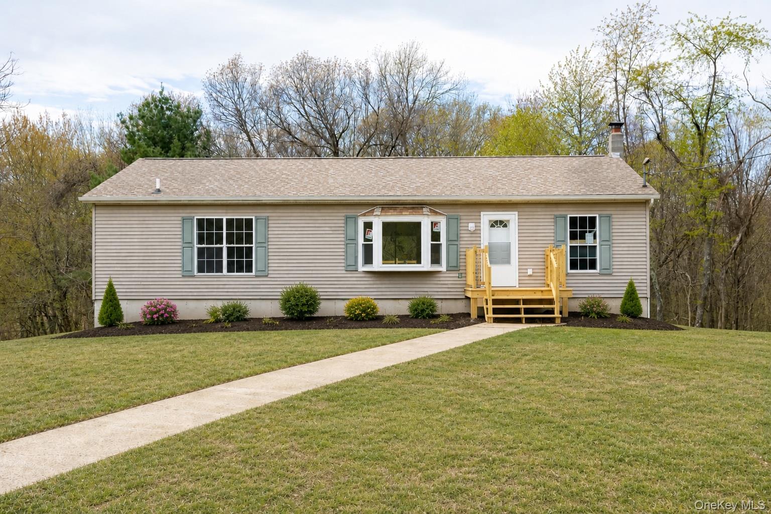 83 Weaver Road Property Photo 2