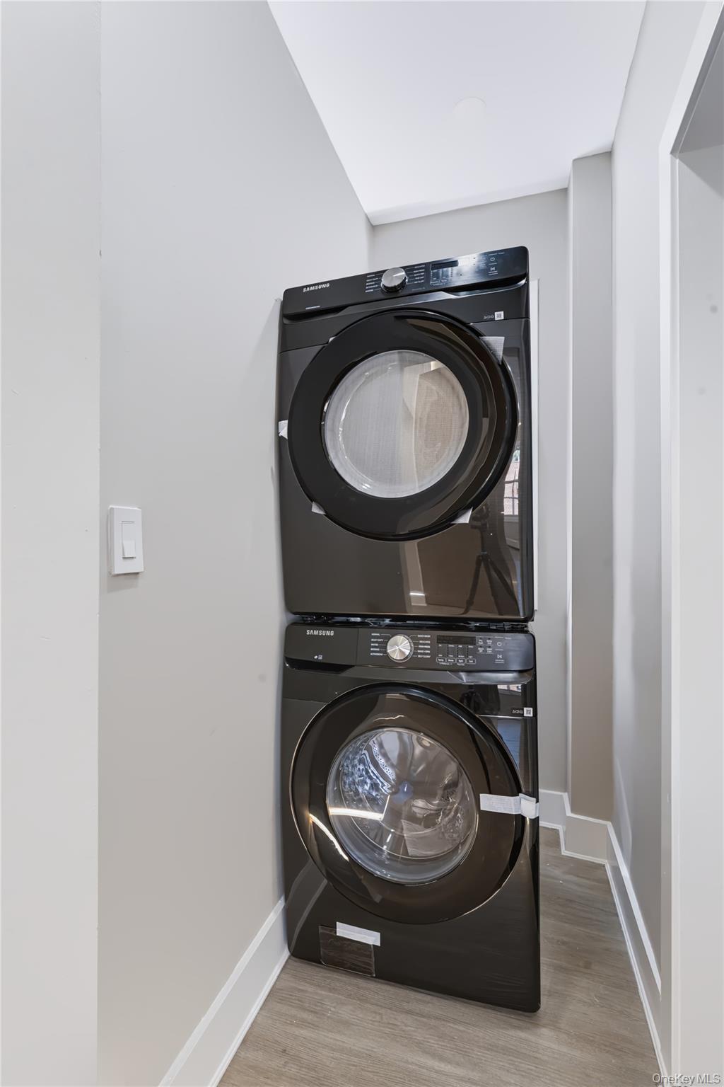 1227 E 222nd Street Property Photo 6
