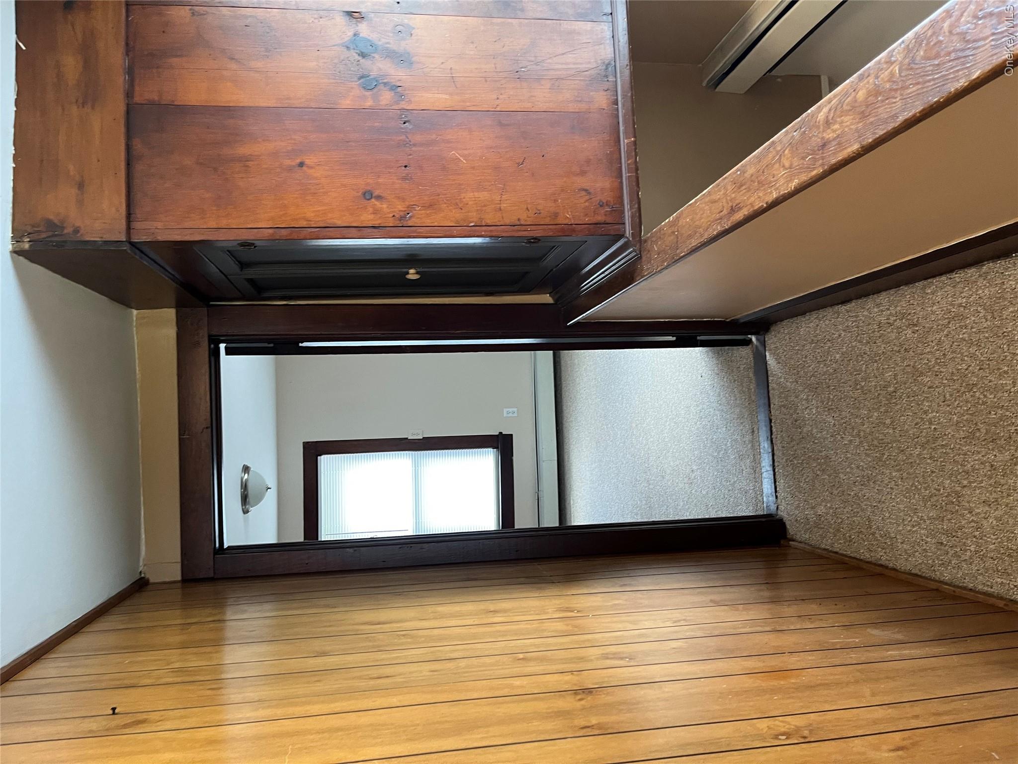 89 N Montgomery Street Property Photo 17