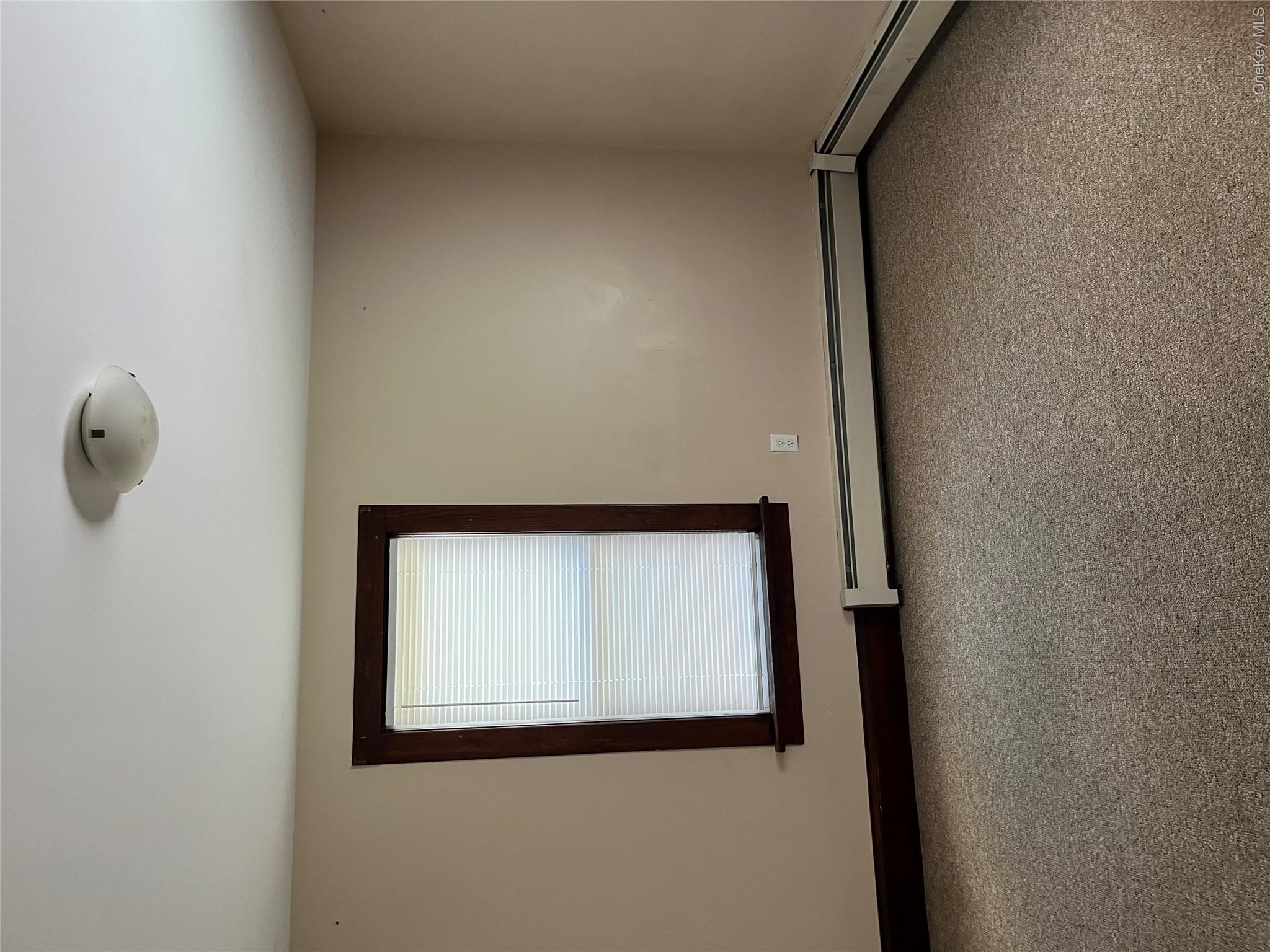 89 N Montgomery Street Property Photo 20