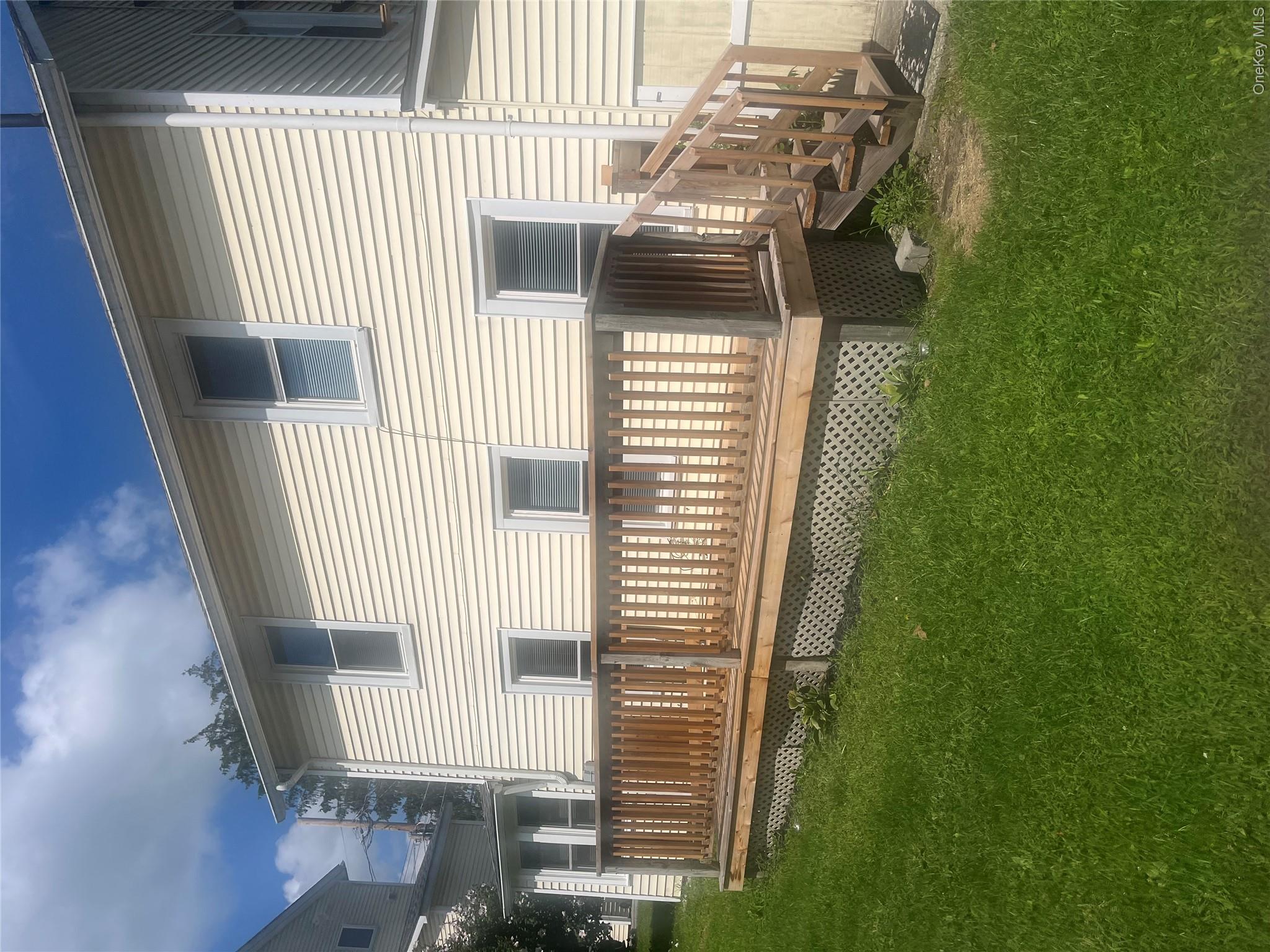 89 N Montgomery Street Property Photo 26