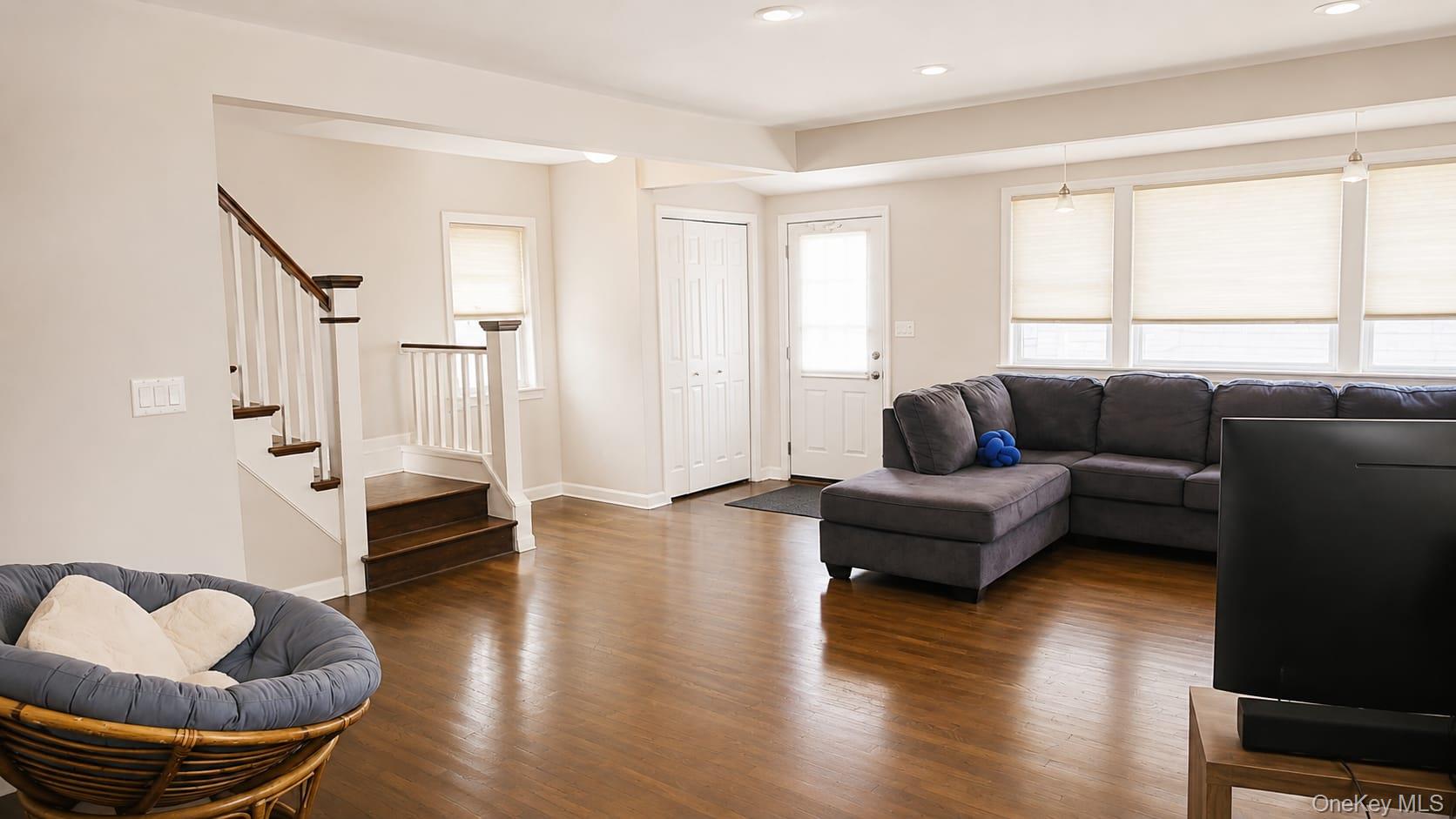 485 5th Avenue Property Photo 3