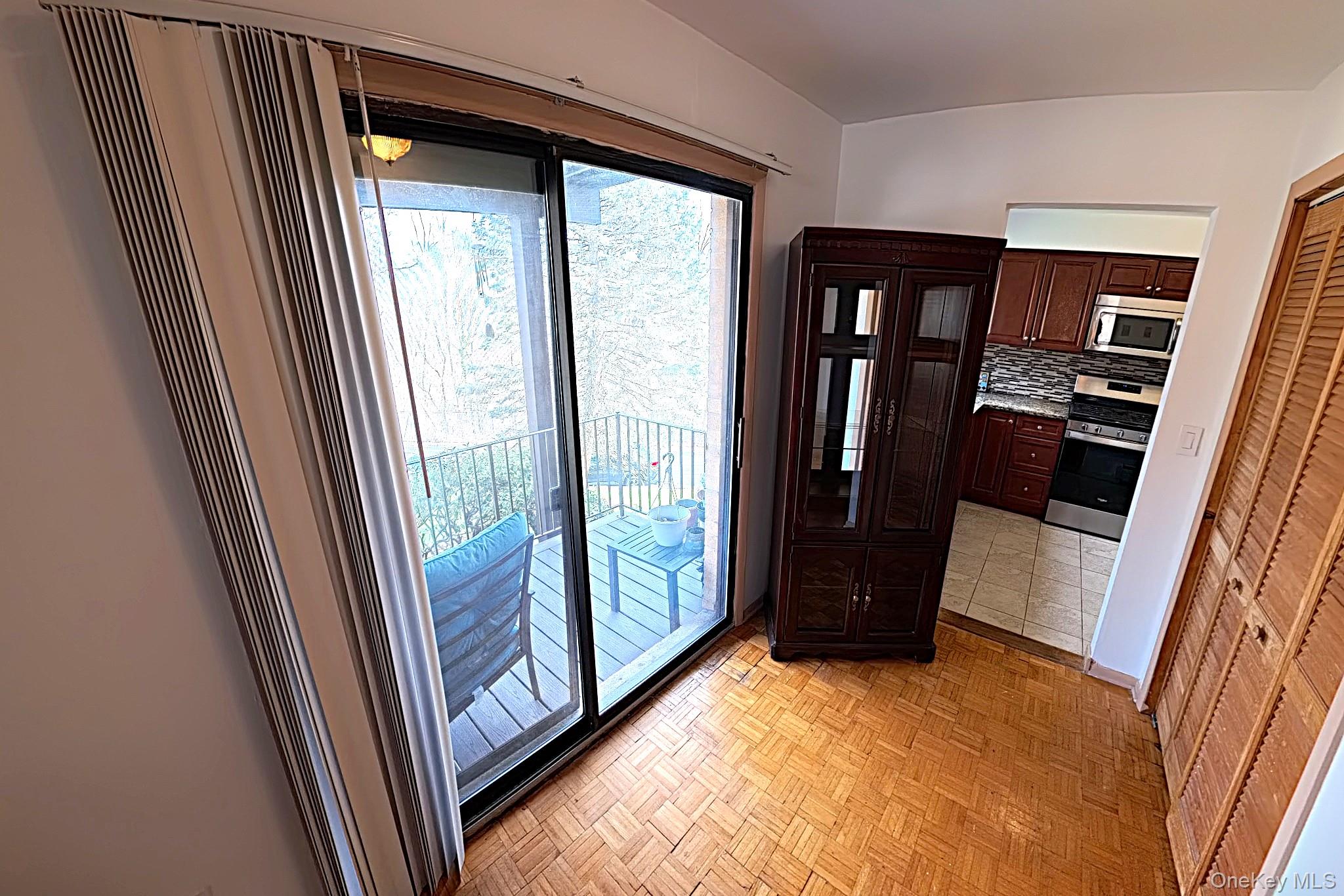 9 E Lawrence Park Drive 1 Property Photo 7