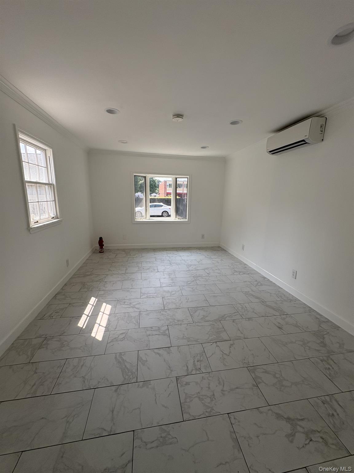 764 Middle Country Road Property Photo 7