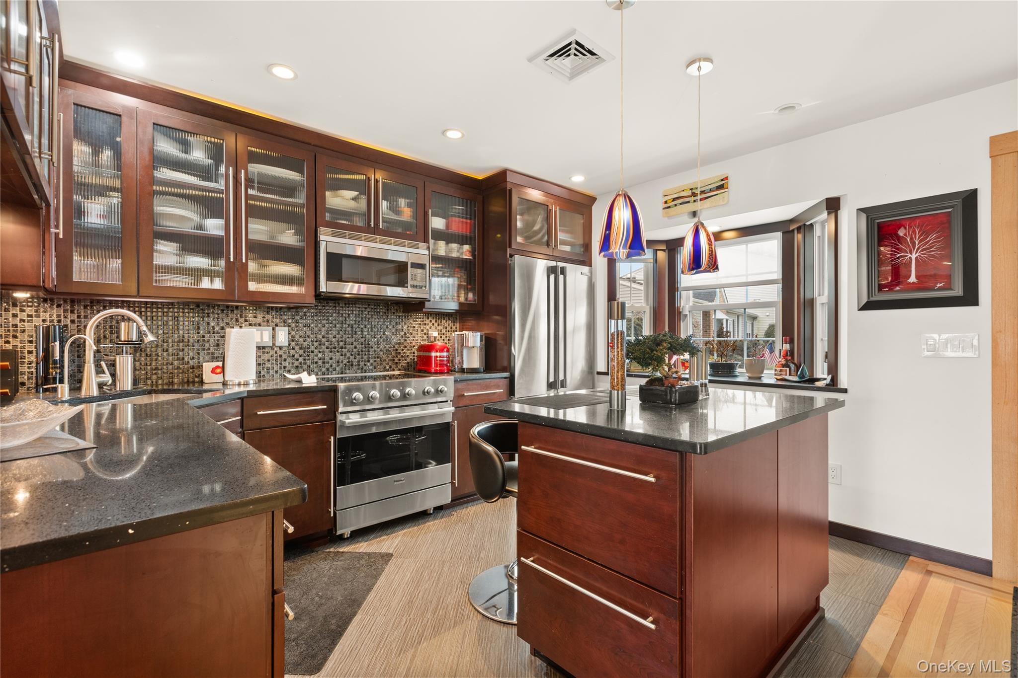 158 Harbor Property Photo 3