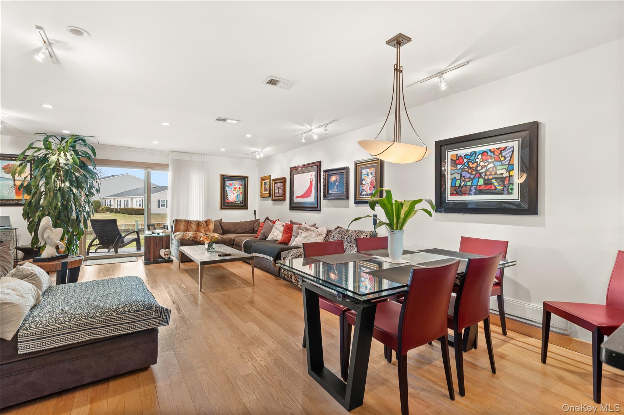 158 Harbor Property Photo 6