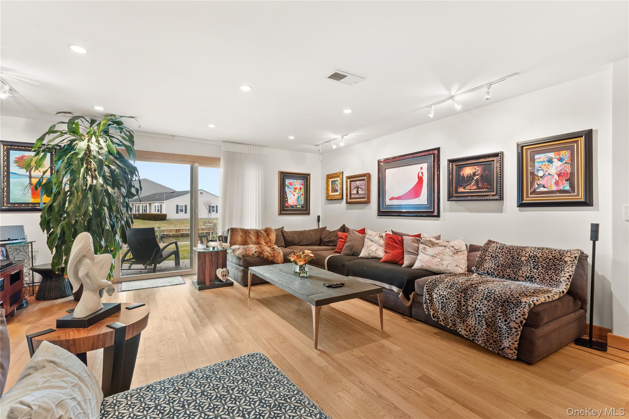 158 Harbor Property Photo 7