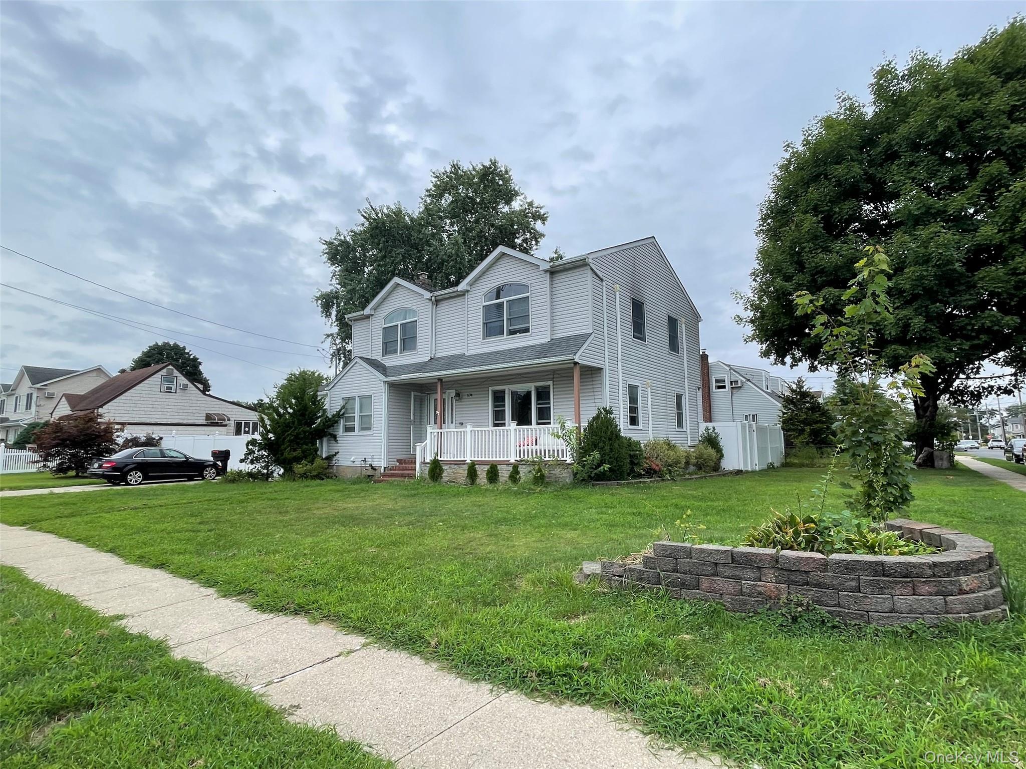 574 Rudwick Place Property Photo 1