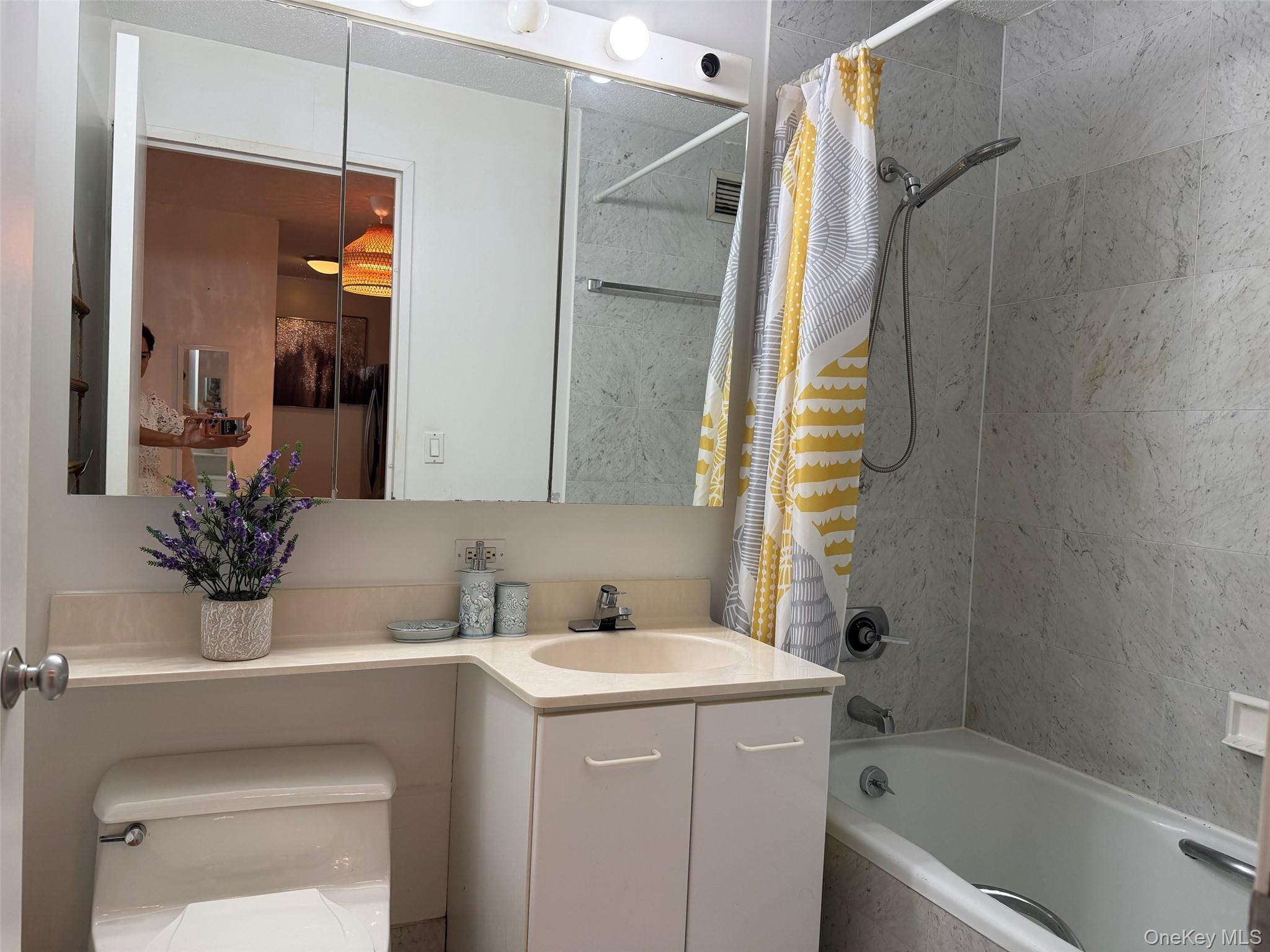 2 S End Avenue 3w Property Photo 4