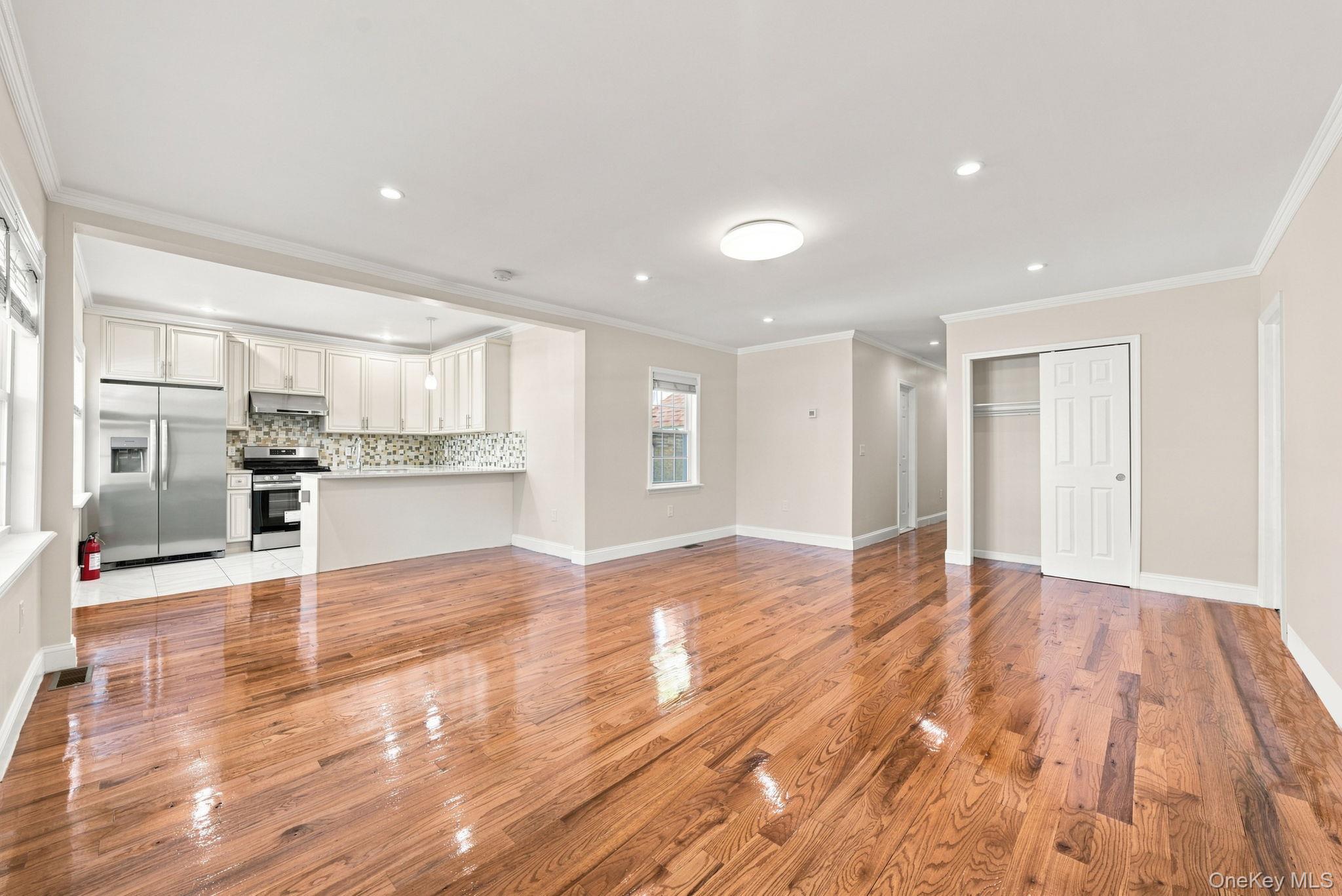 9511 92nd Street Property Photo 13