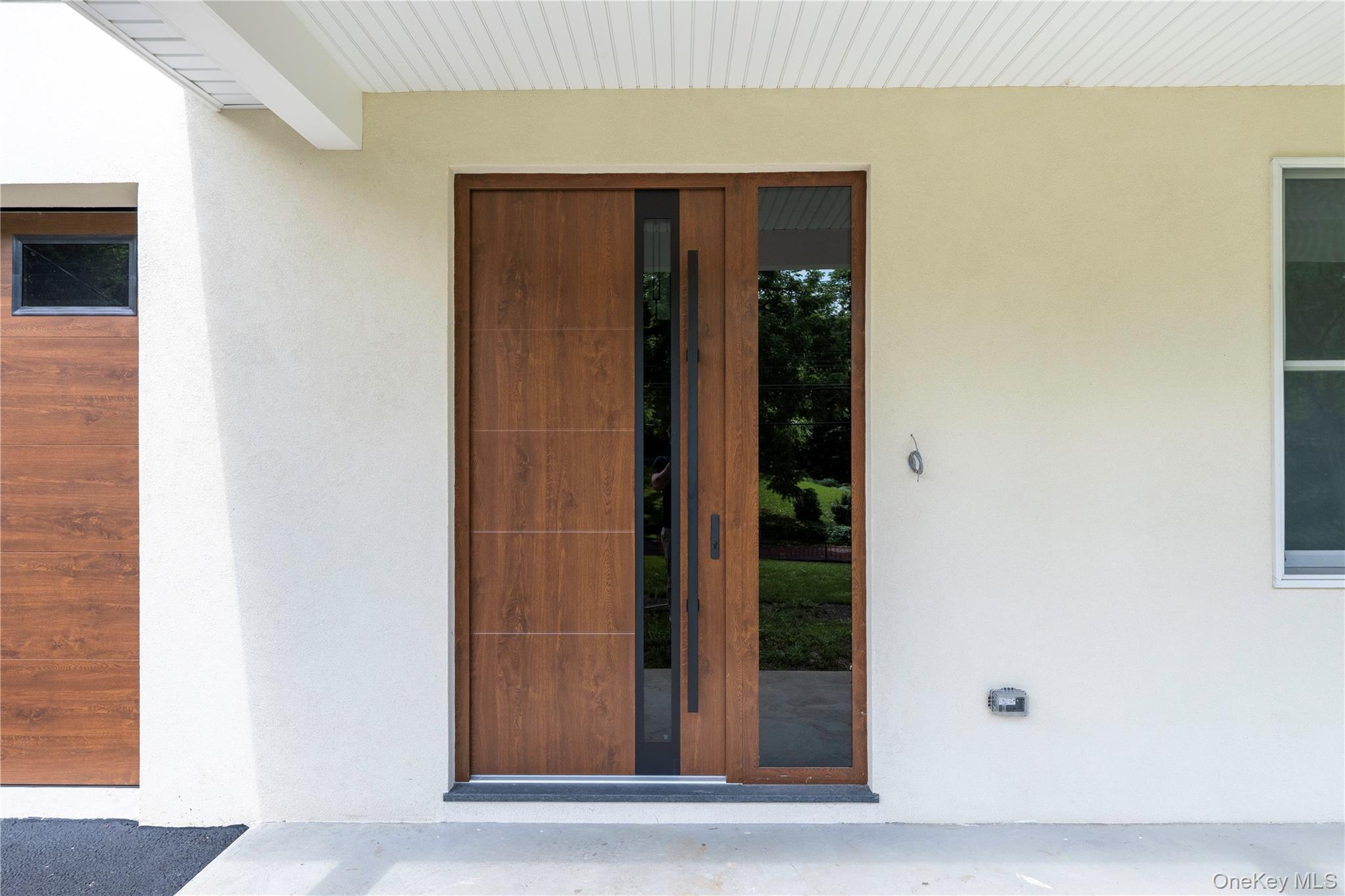 65 Dutch Street Property Photo 2