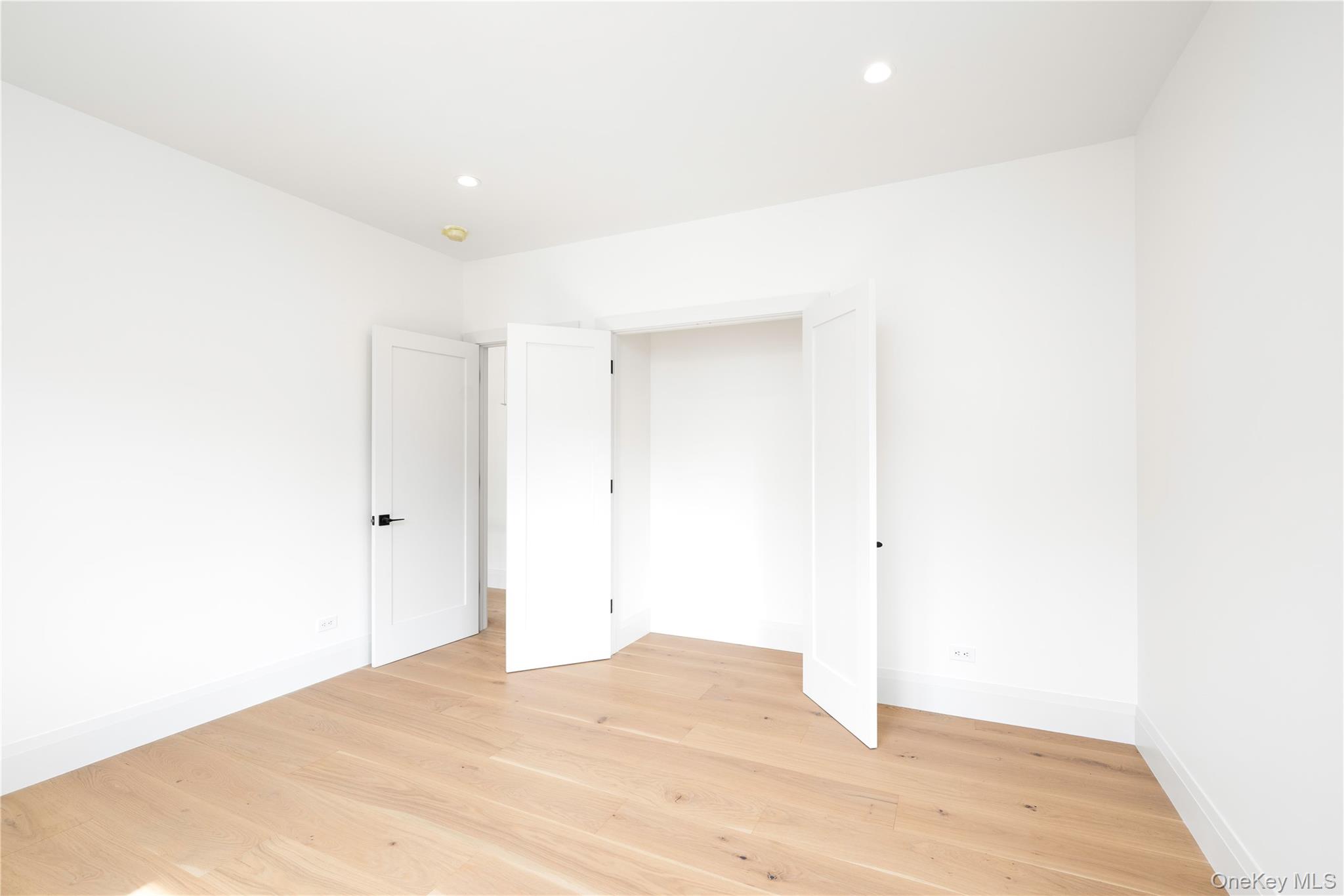 65 Dutch Street Property Photo 31