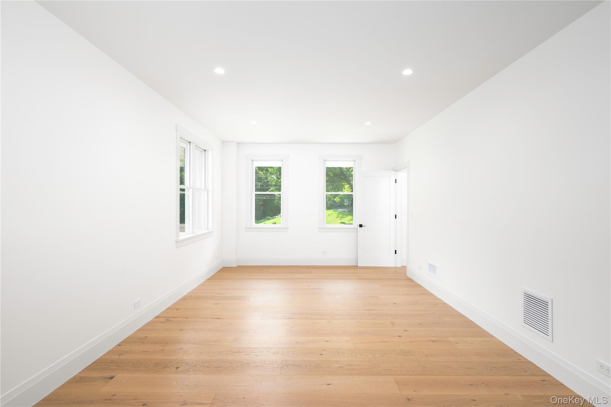 65 Dutch Street Property Photo 33