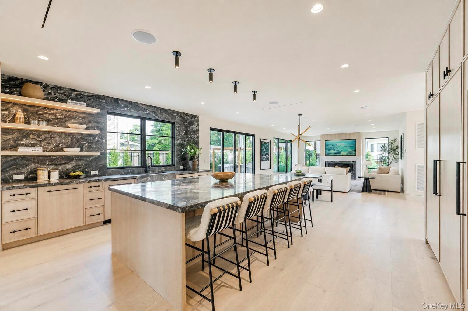 2017 Ladenburg Drive Property Photo 16