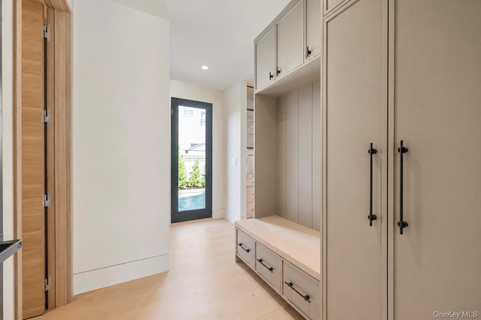 2017 Ladenburg Drive Property Photo 24