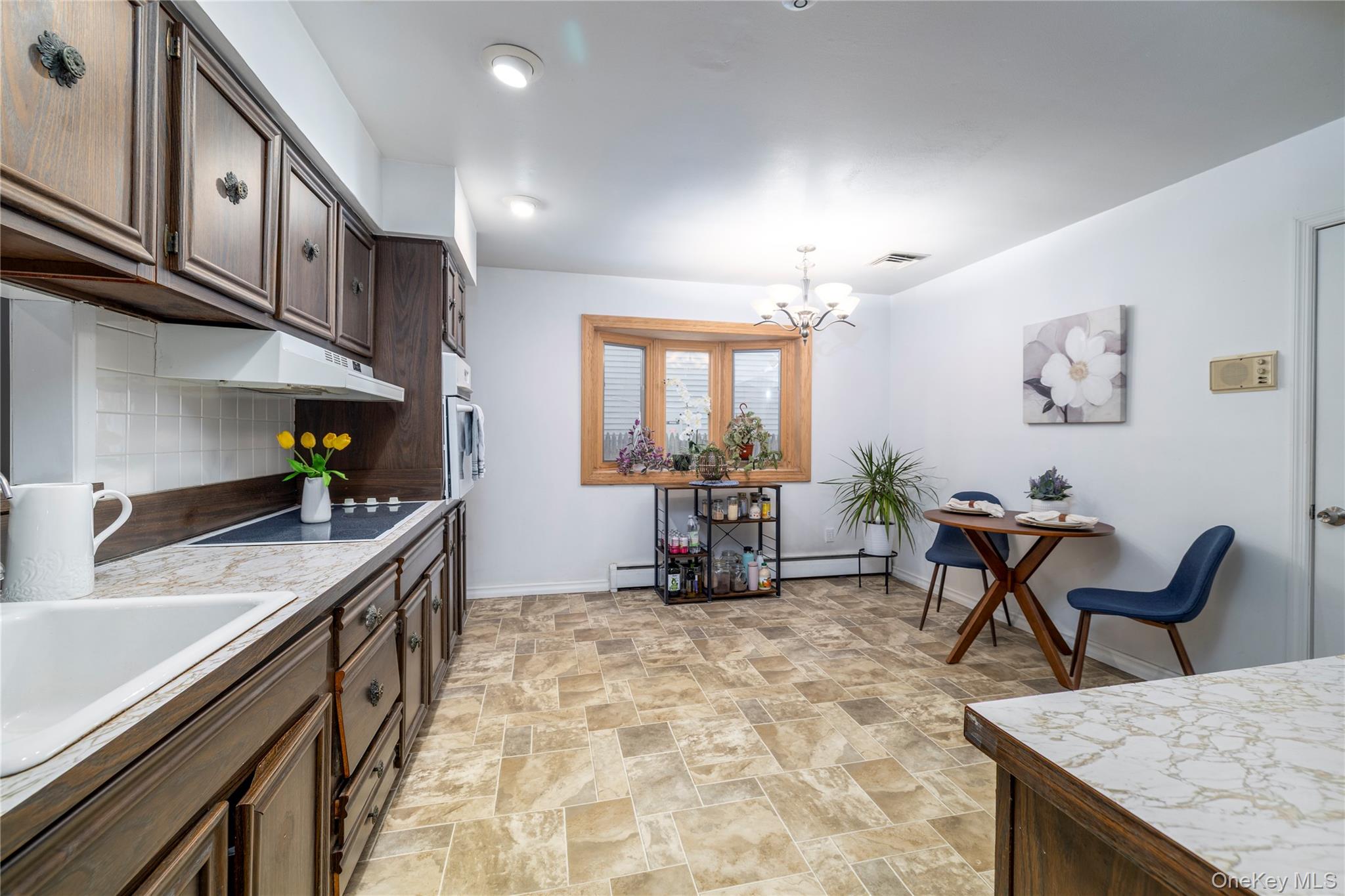 29 Donna Lane Property Photo 12