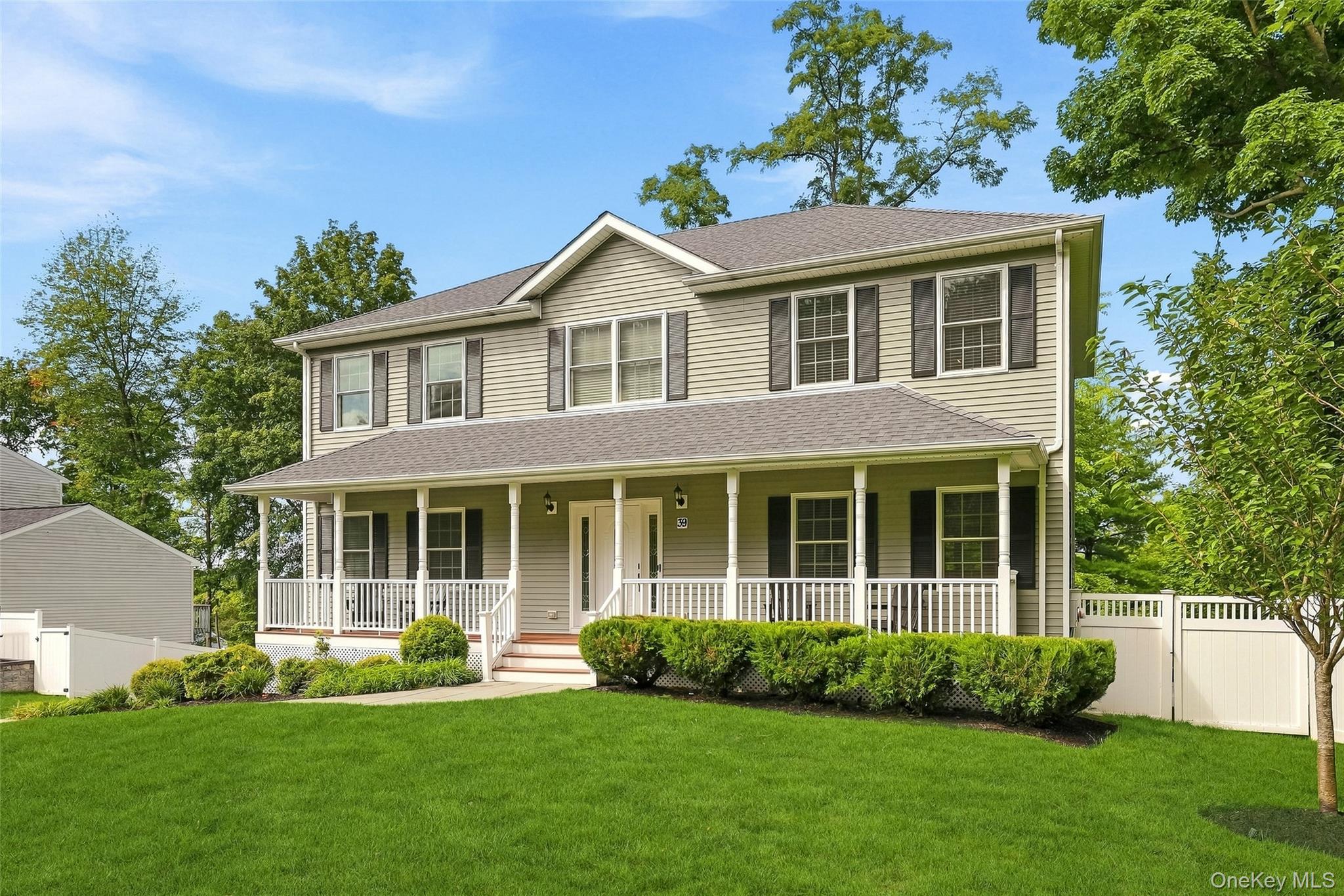 39 E Hill Road Property Photo 2