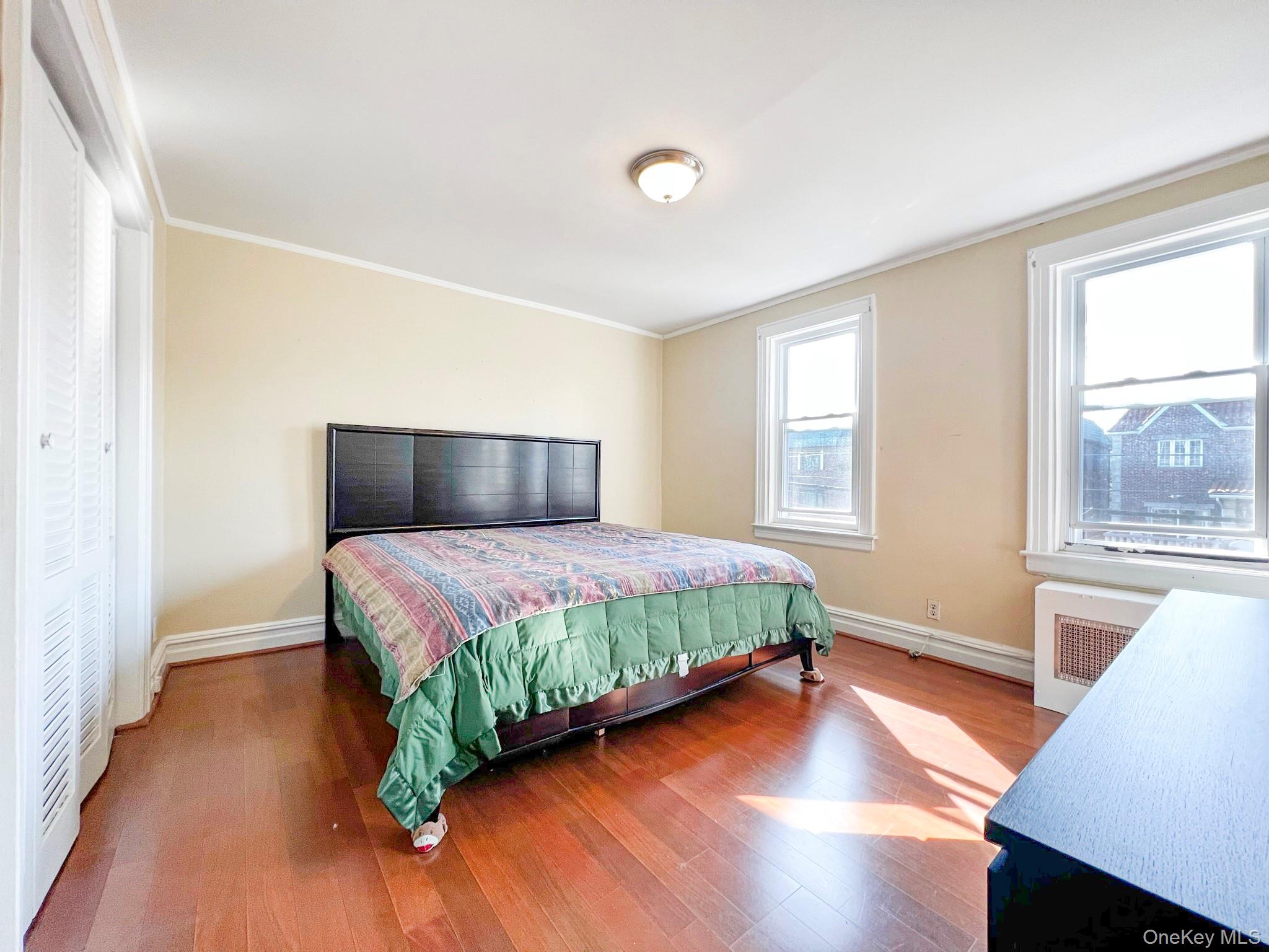 32-59 46 Street Property Photo 10