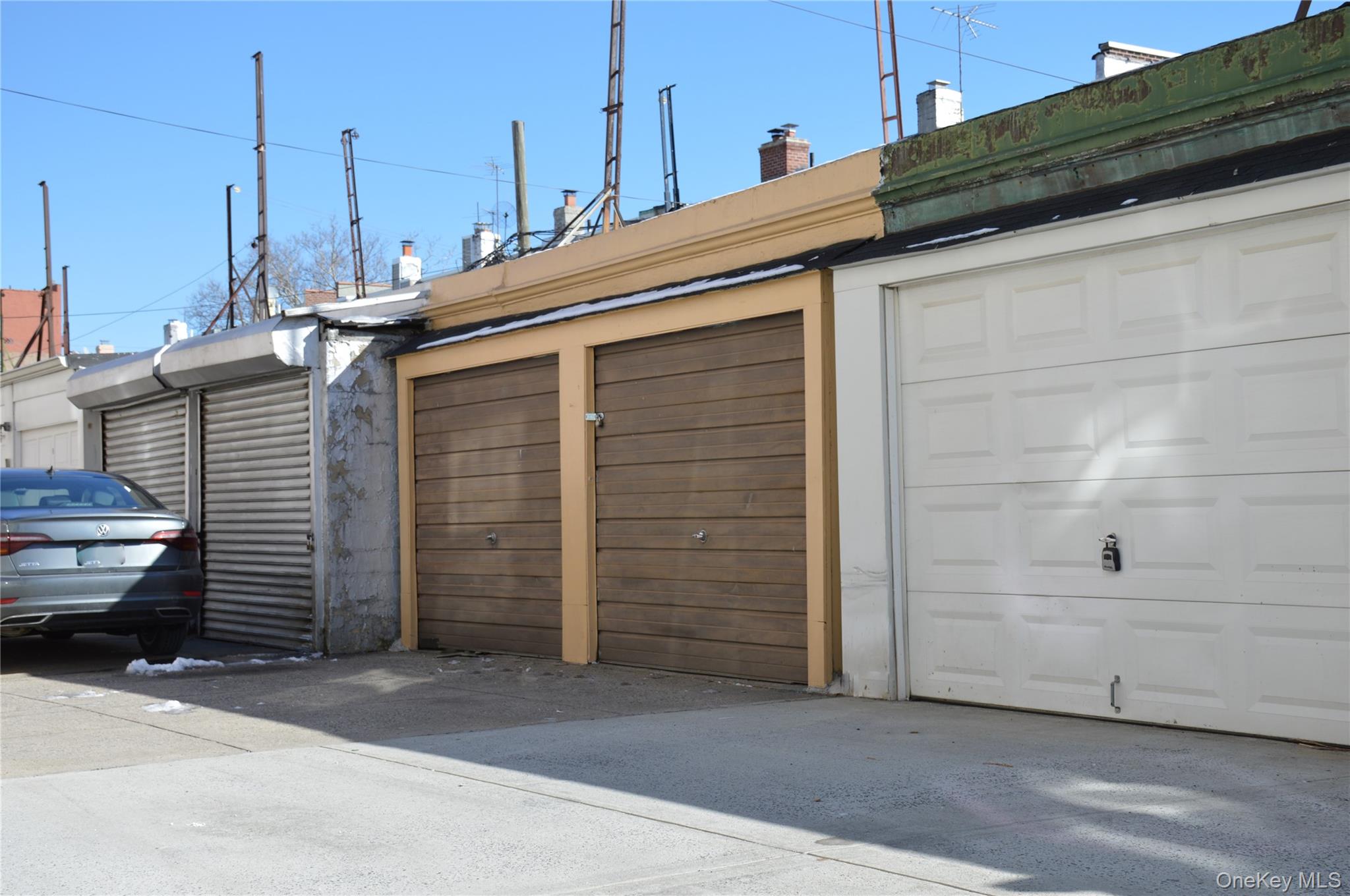 32-59 46 Street Property Photo 14