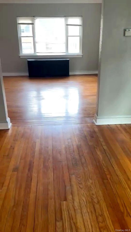 2719 Hering Avenue Property Photo 3
