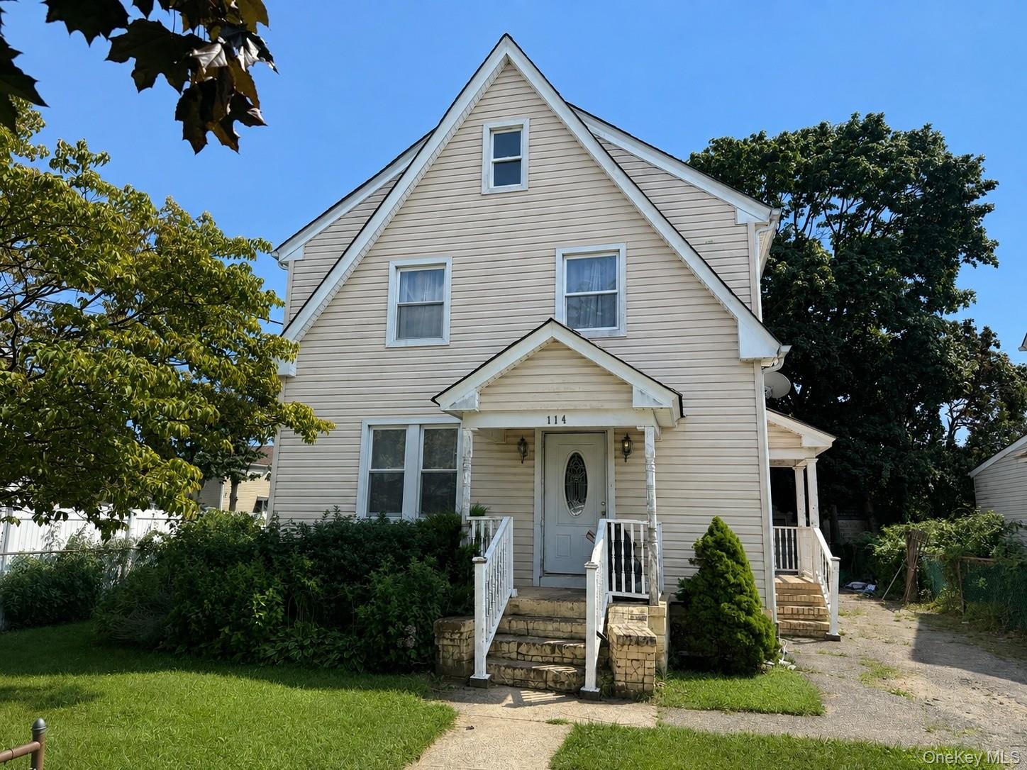 114 Leonard Avenue Property Photo 1