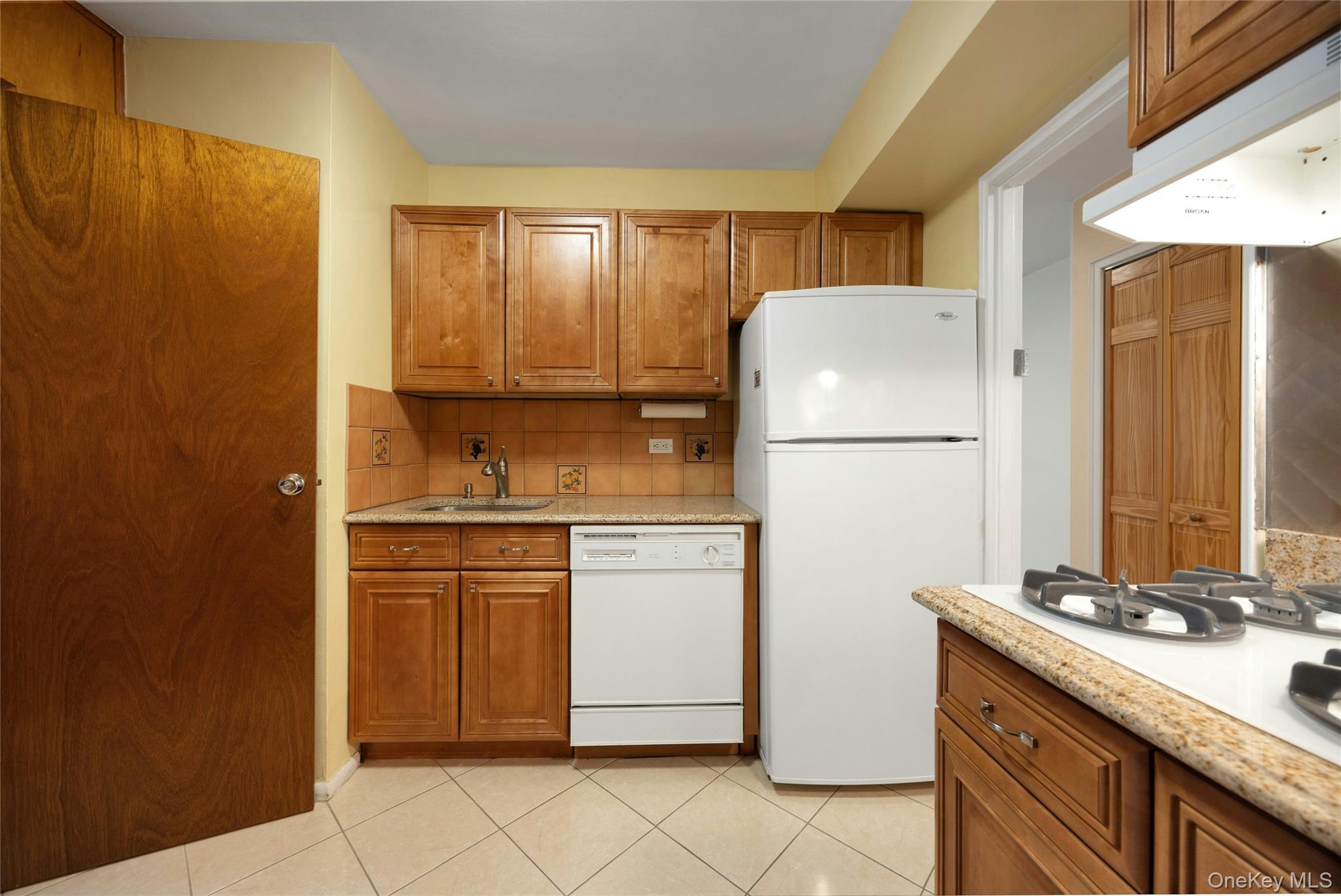 34-43 60th Street 2f Property Photo 12
