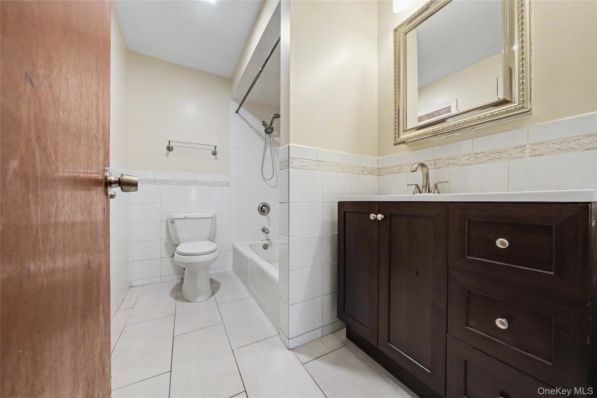 46 Homewood Avenue 1l Property Photo 8