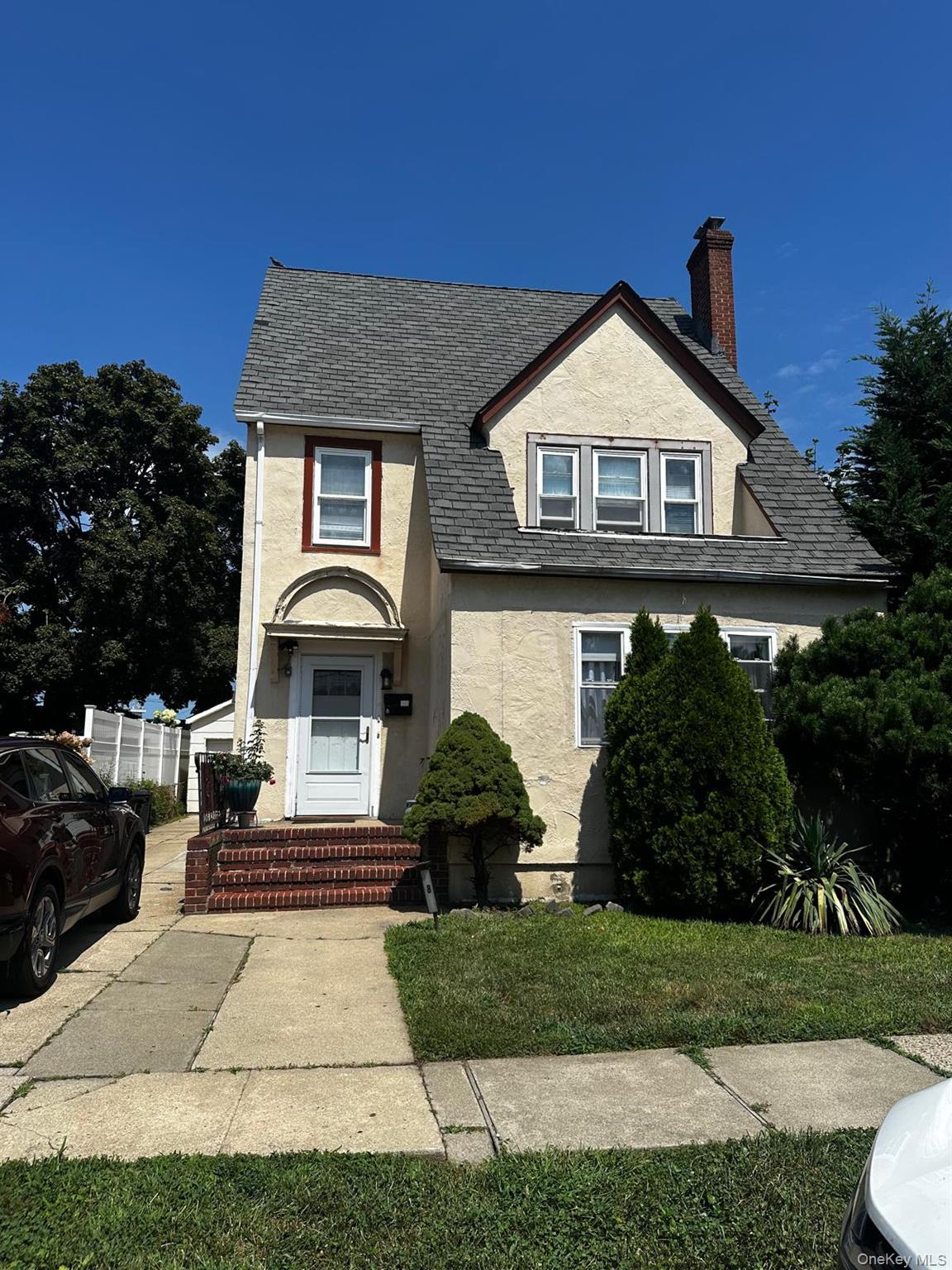8 Lewis Street Property Photo 1