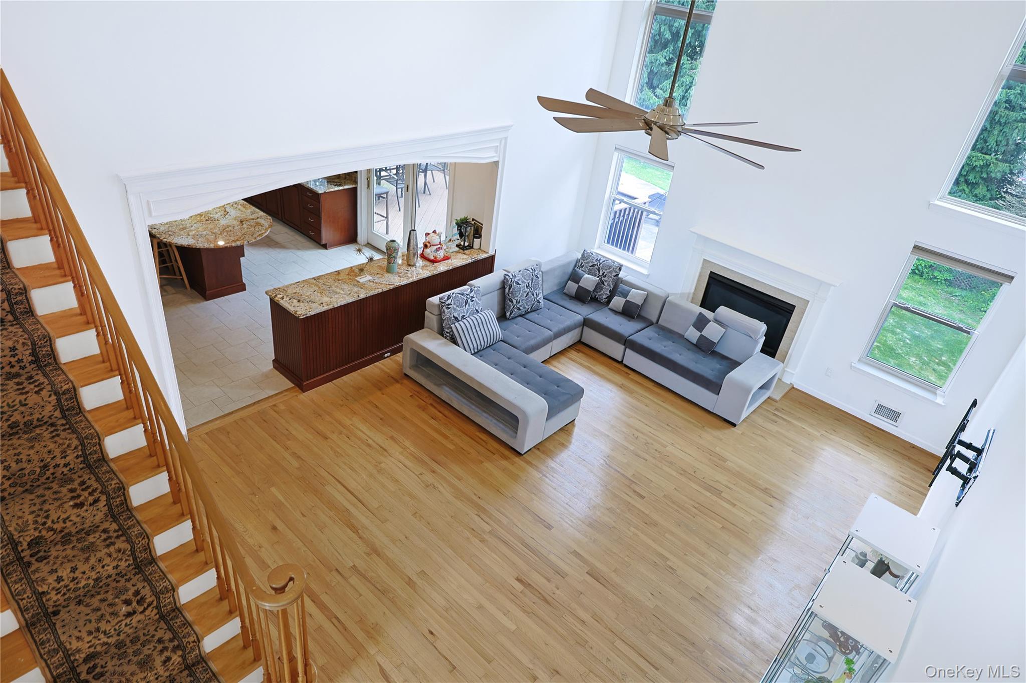 1010 Pine View Property Photo 24