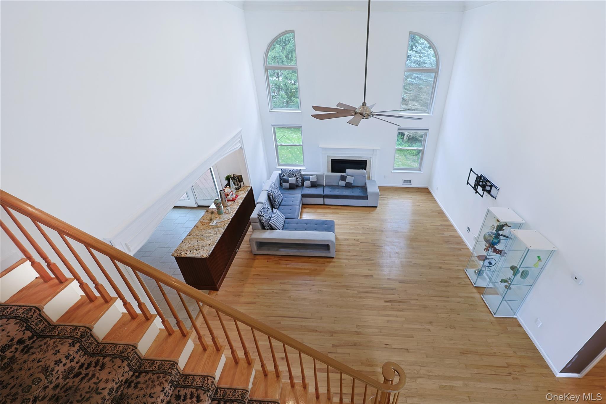 1010 Pine View Property Photo 26