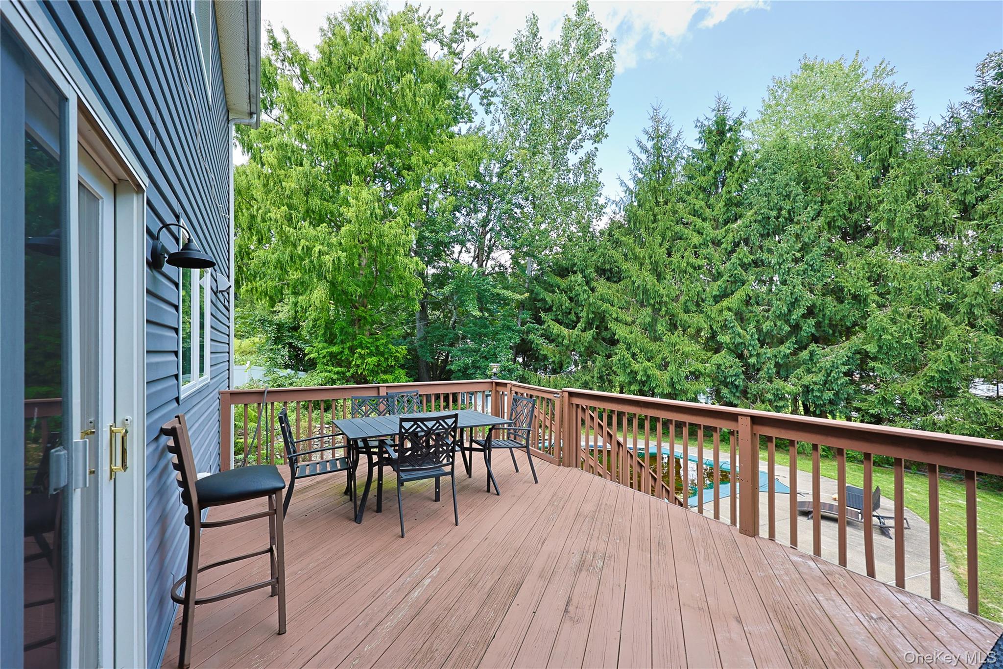 1010 Pine View Property Photo 33