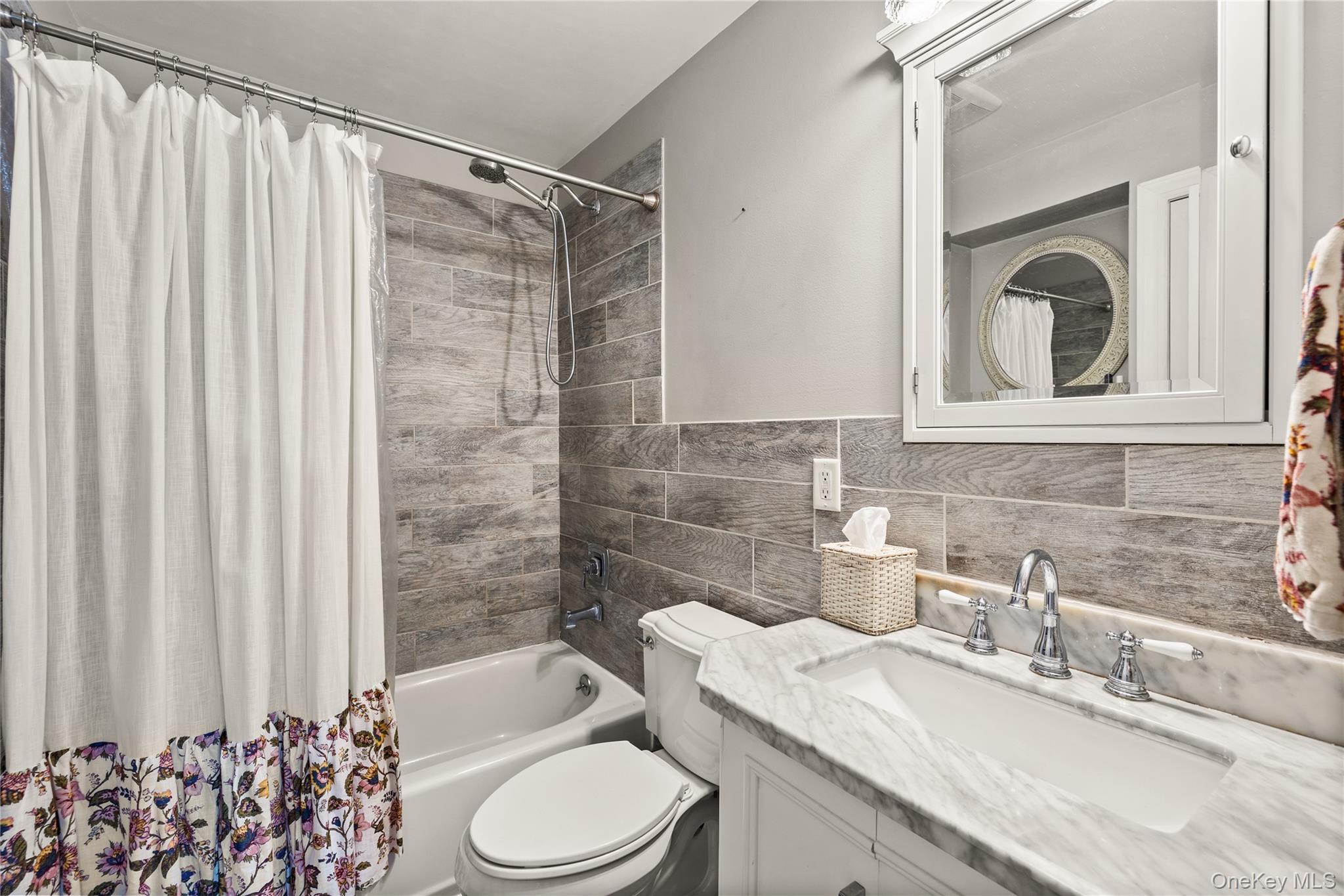 397 Buffalo Avenue Property Photo 10