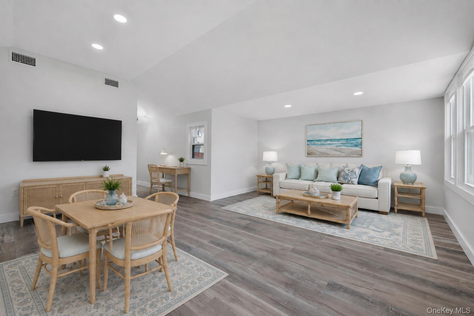 1040916 Property Photo 5