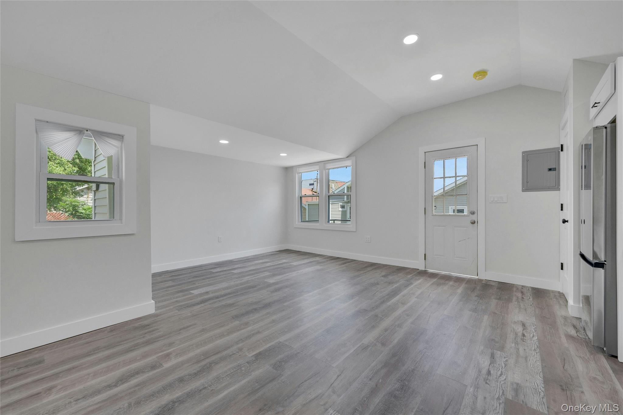 1040916 Property Photo 8
